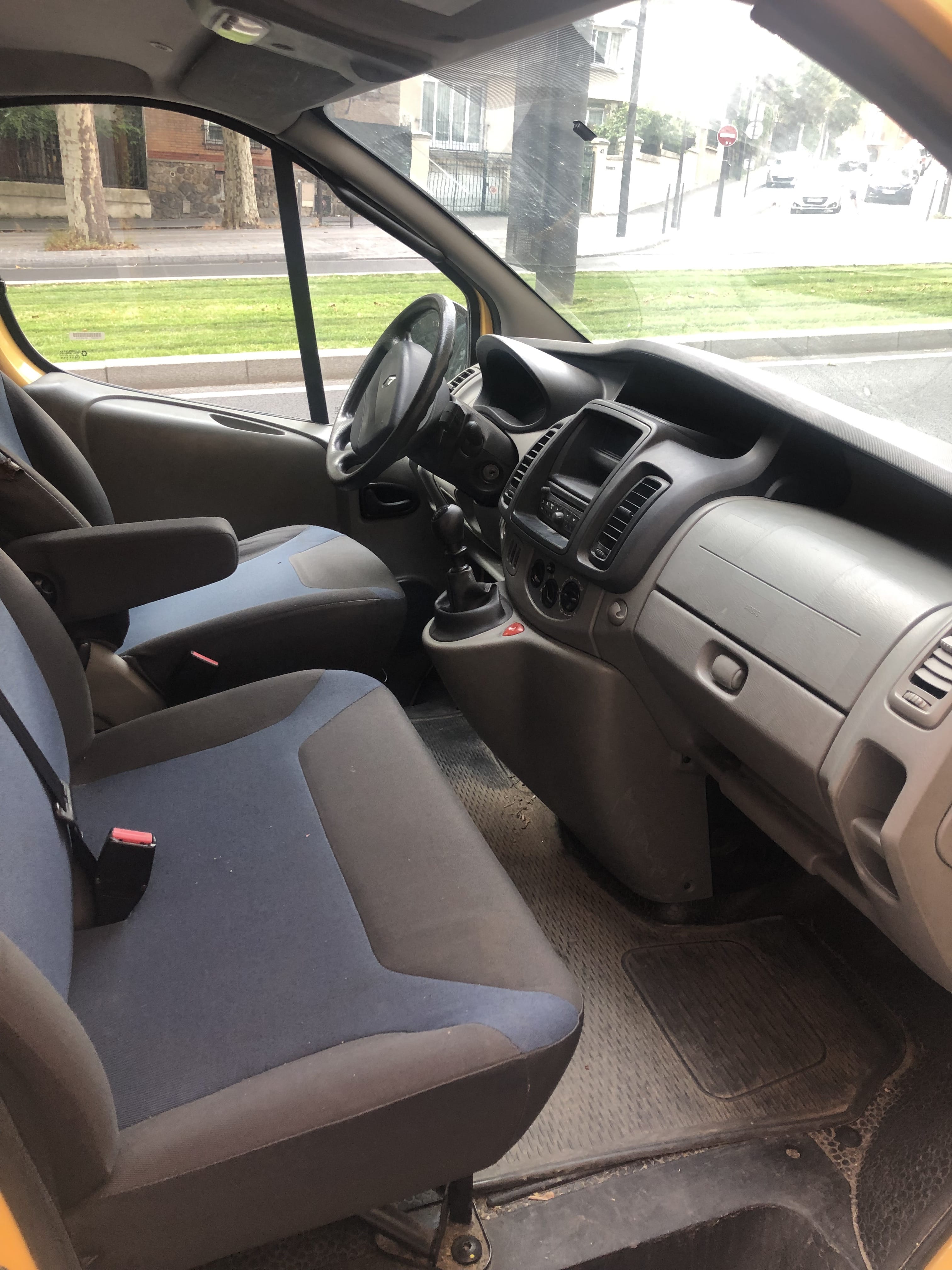Renault Trafic L1 H1 CV avec Entrée audio / iPod