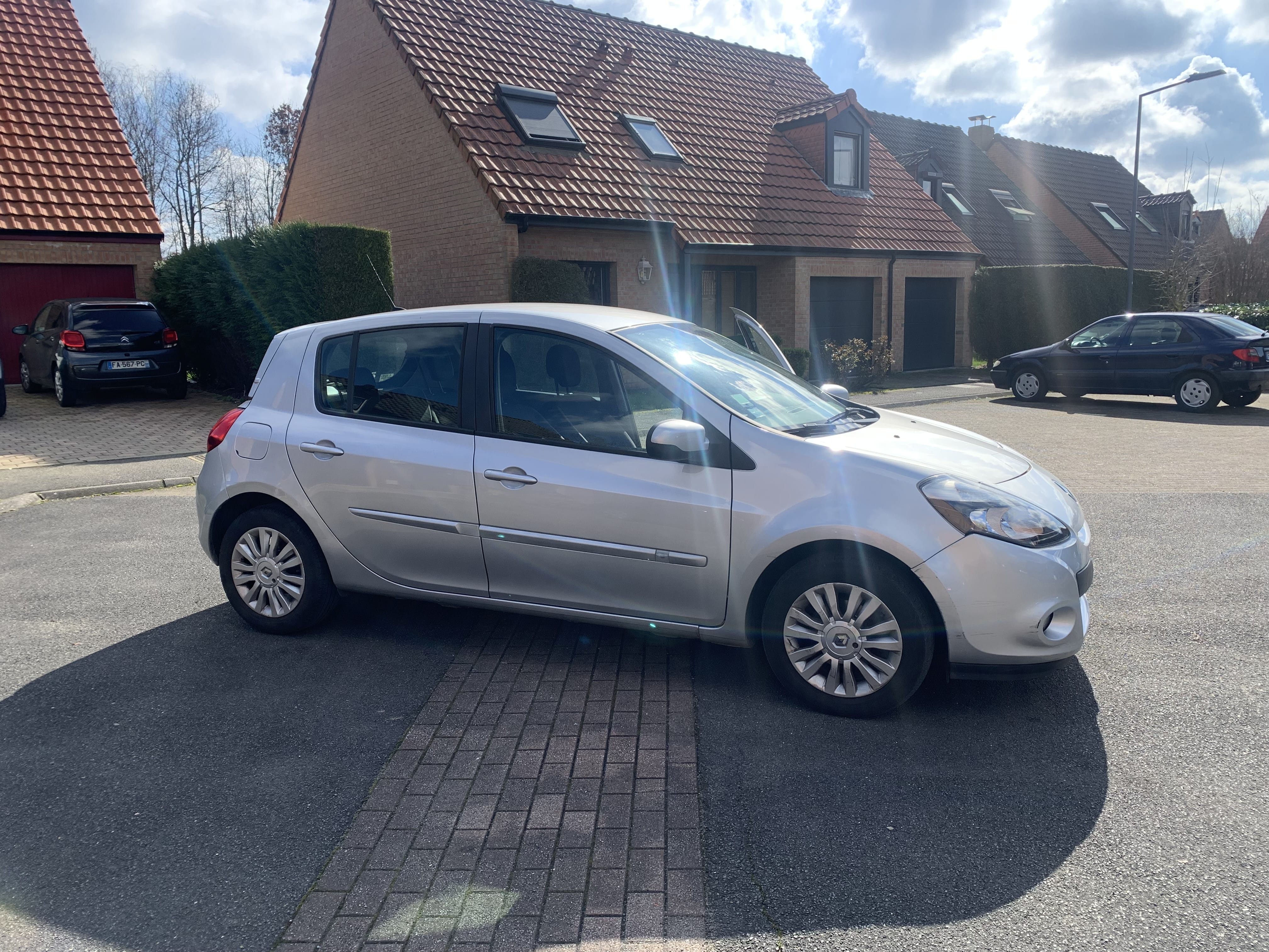 Renault Clio avec GPS