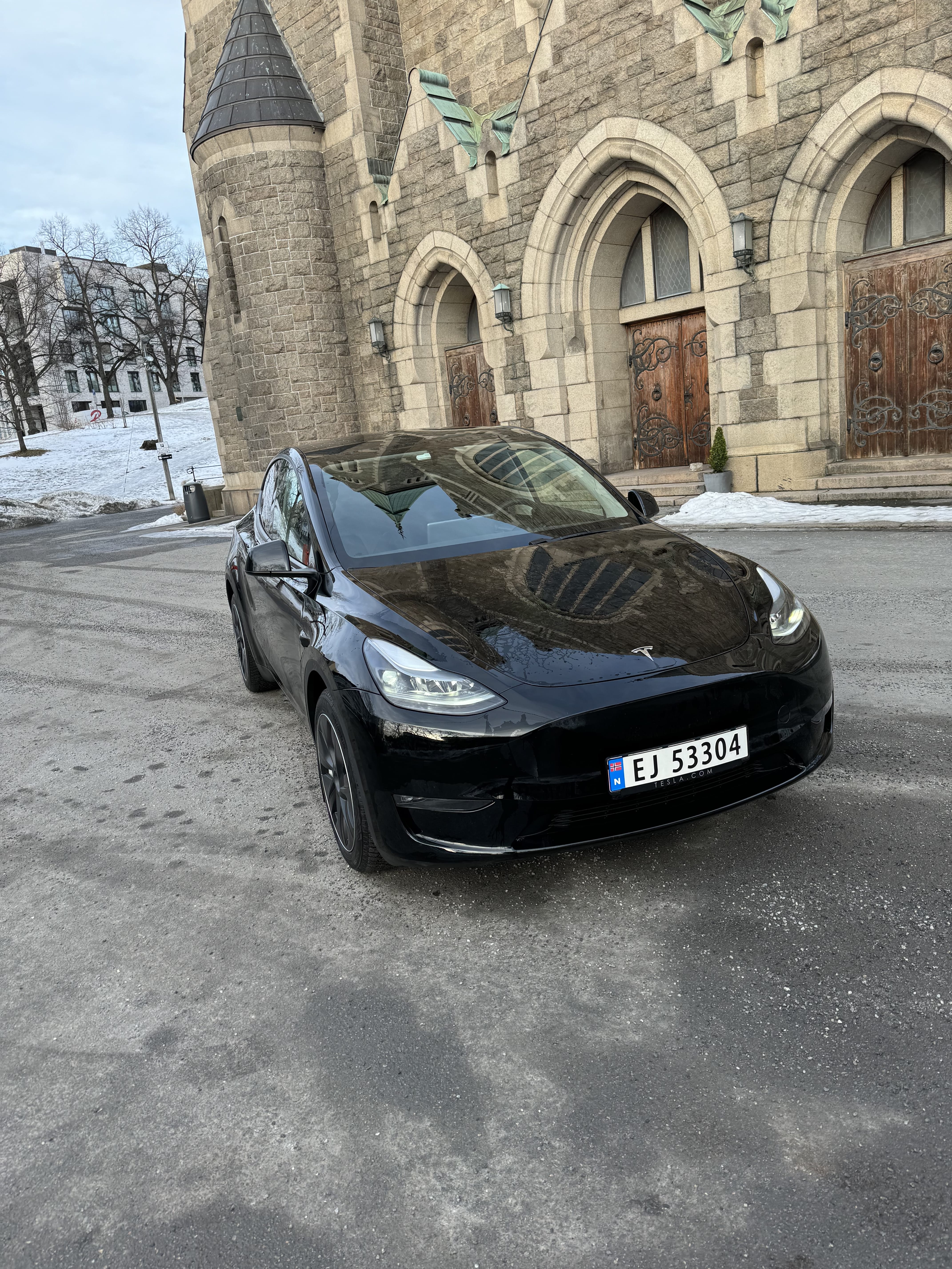Tesla Model Y Long Range with Air conditioning