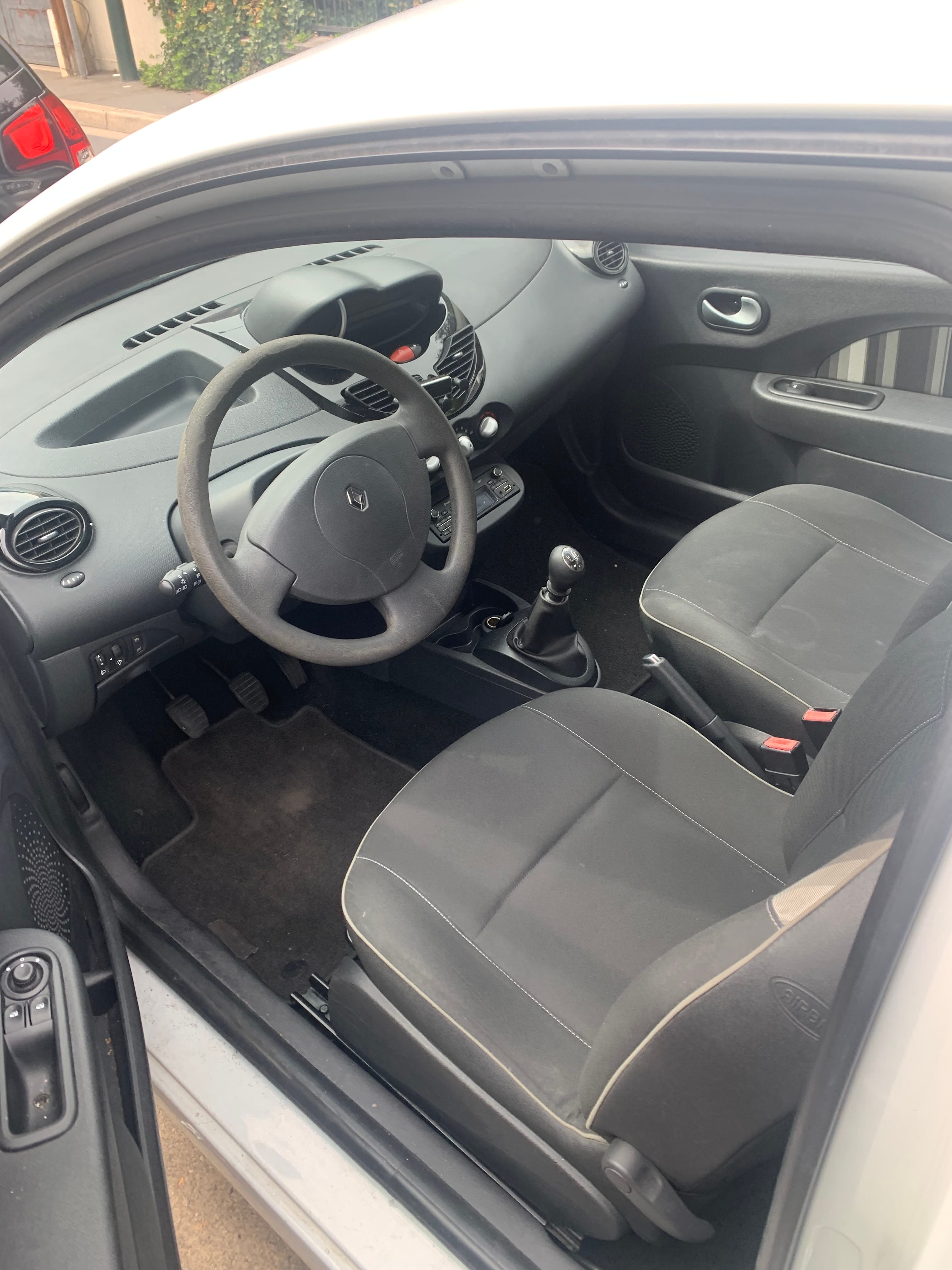 Renault Twingo II avec Audio Bluetooth