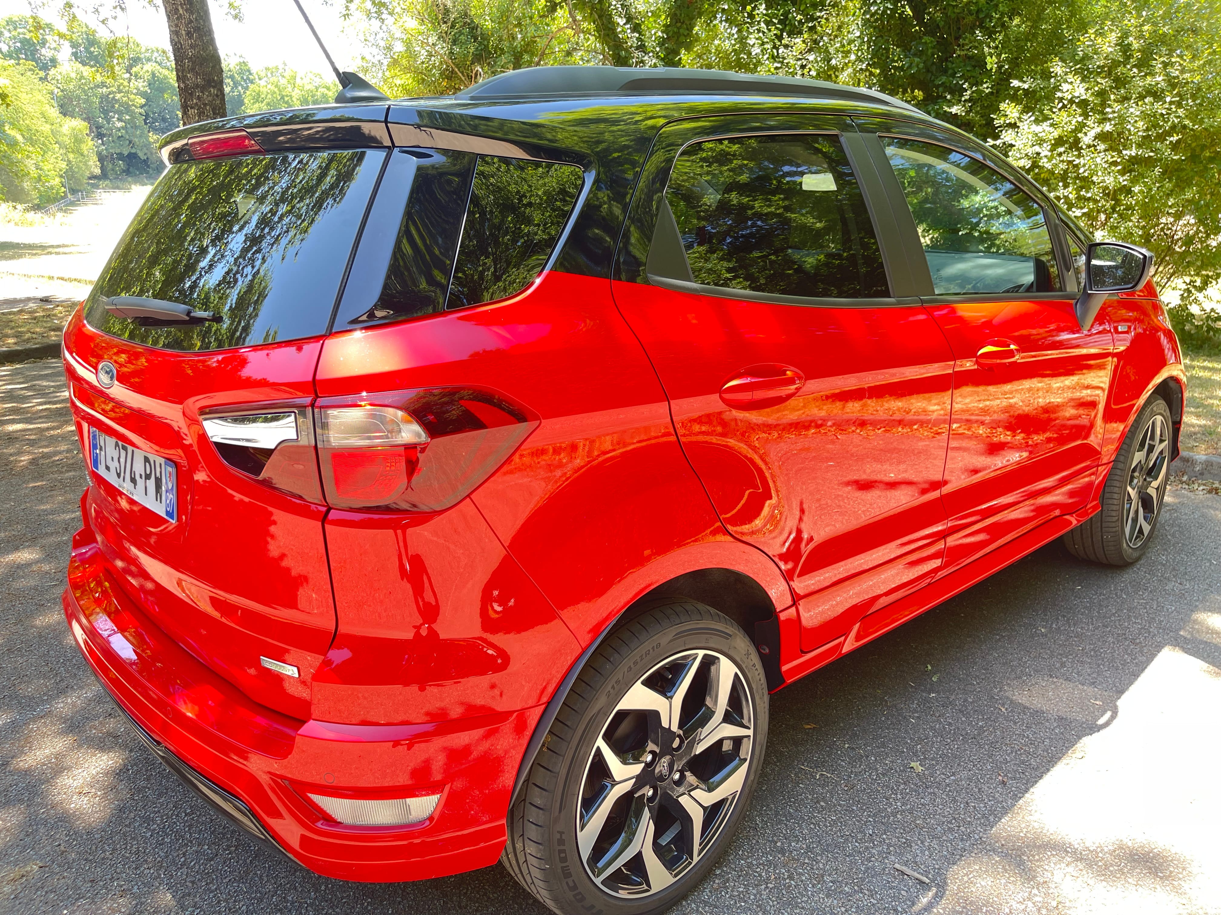 Ford EcoSport 1.0  ECOBOOST  ST LINE 125 cv Turbo essence SUV-CITADINE avec GPS