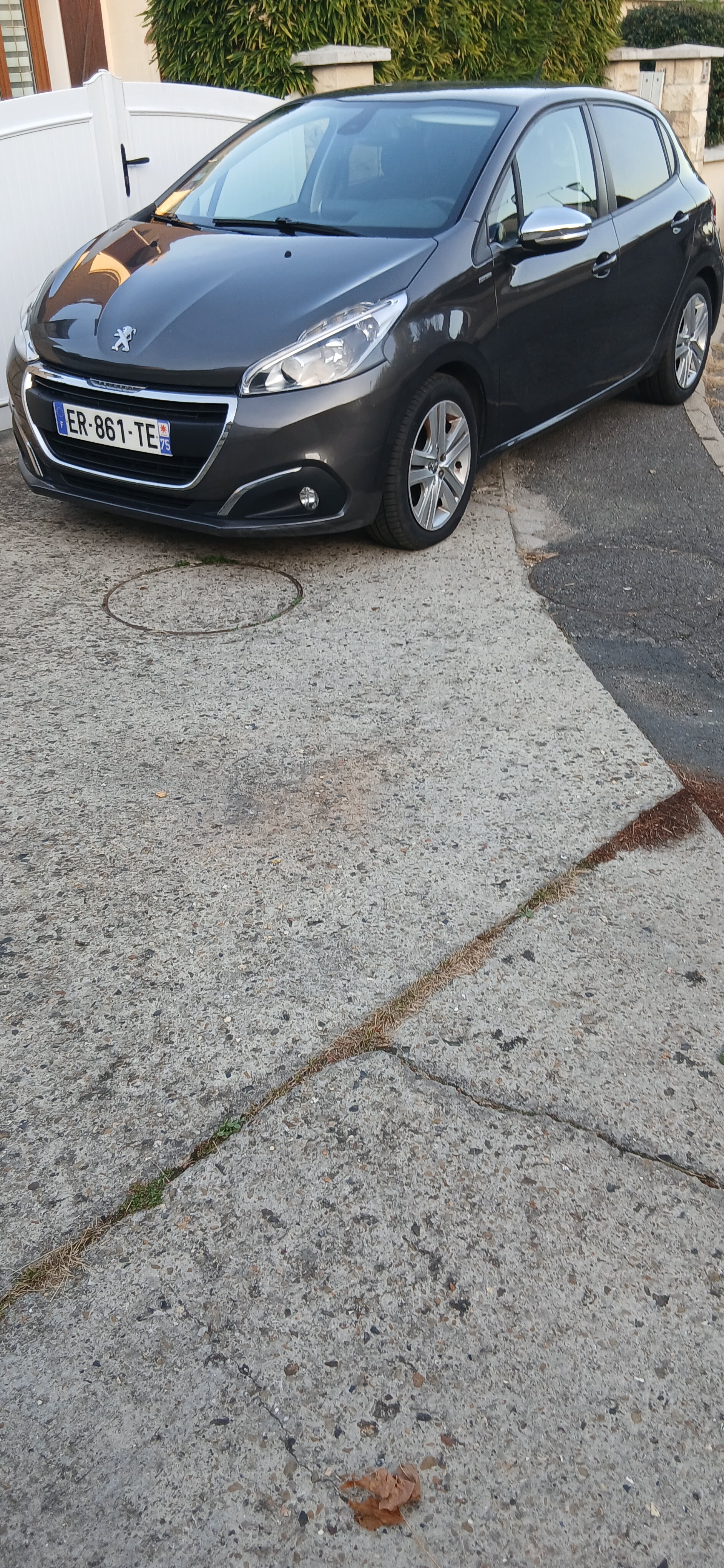 Peugeot 208, 2017, Essence 95
