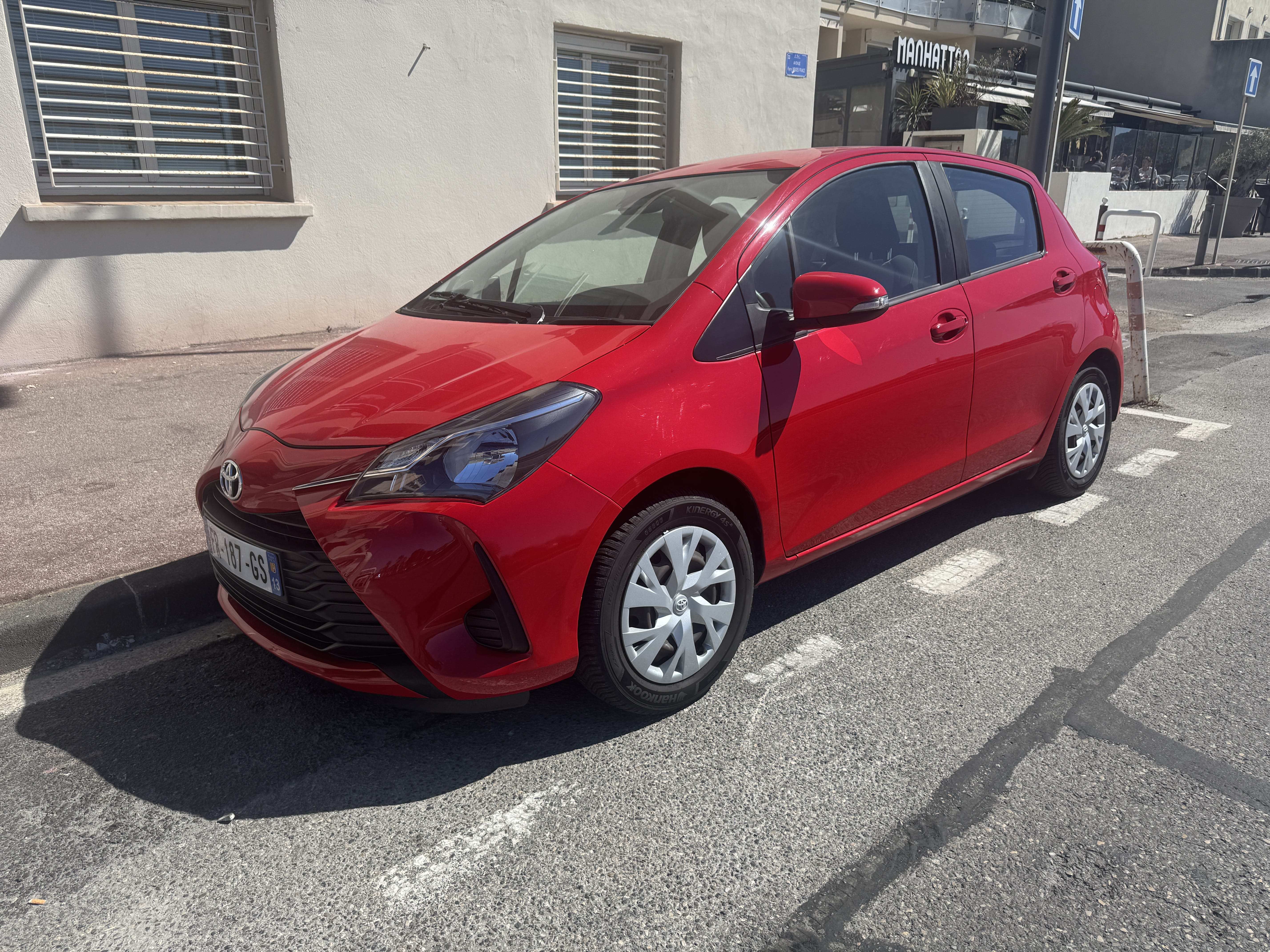 Toyota Yaris YARIS IV 1.0 VVTI 70 CH Ultimate, 2020, Essence 95