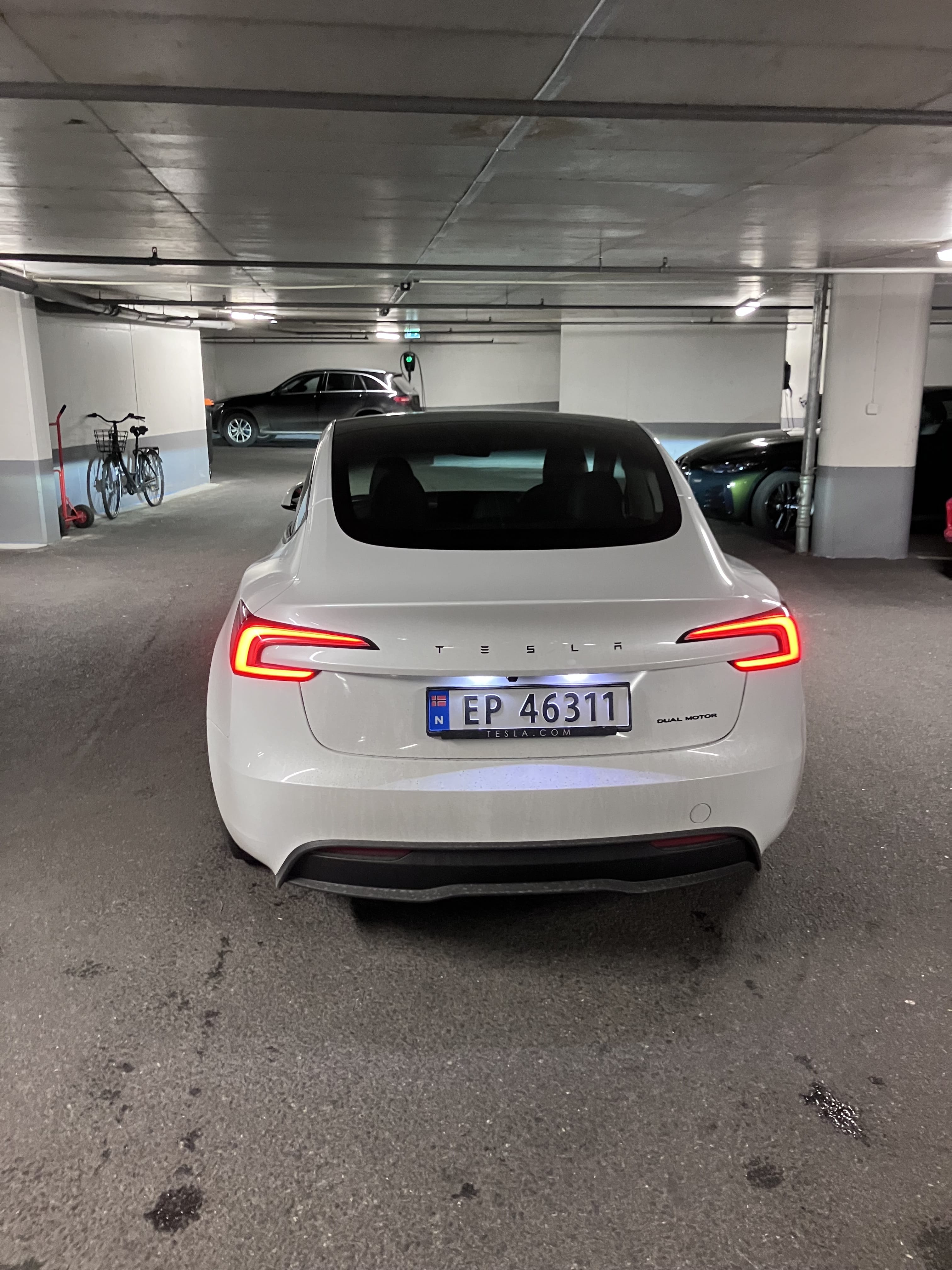 Tesla Model 3 Long Range med GPS
