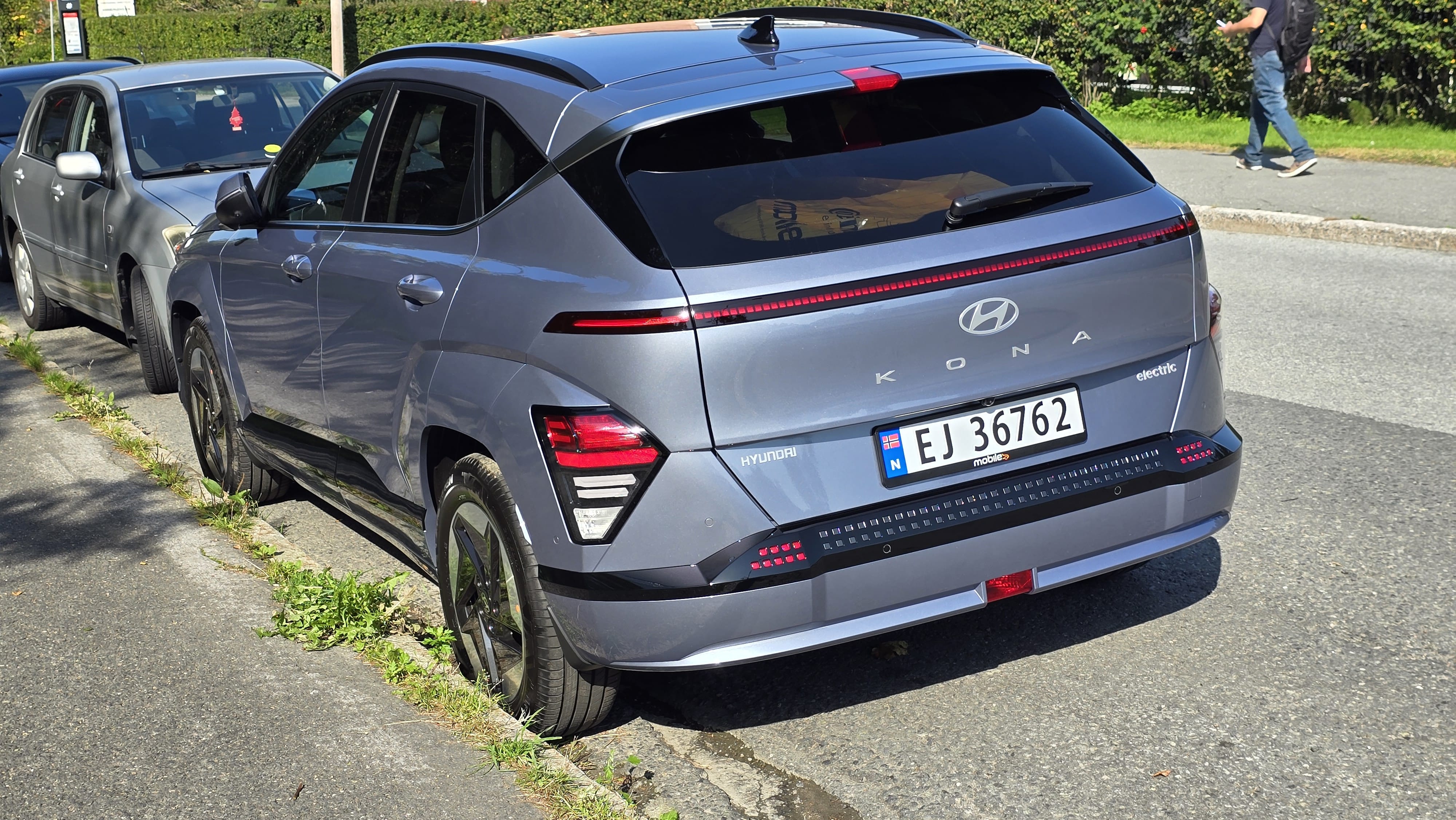 Hyundai Kona Electric 2024. 514 WLTP, faktisk kjørelengde varierer etter værforholdene og kjøremåte. med Babysete