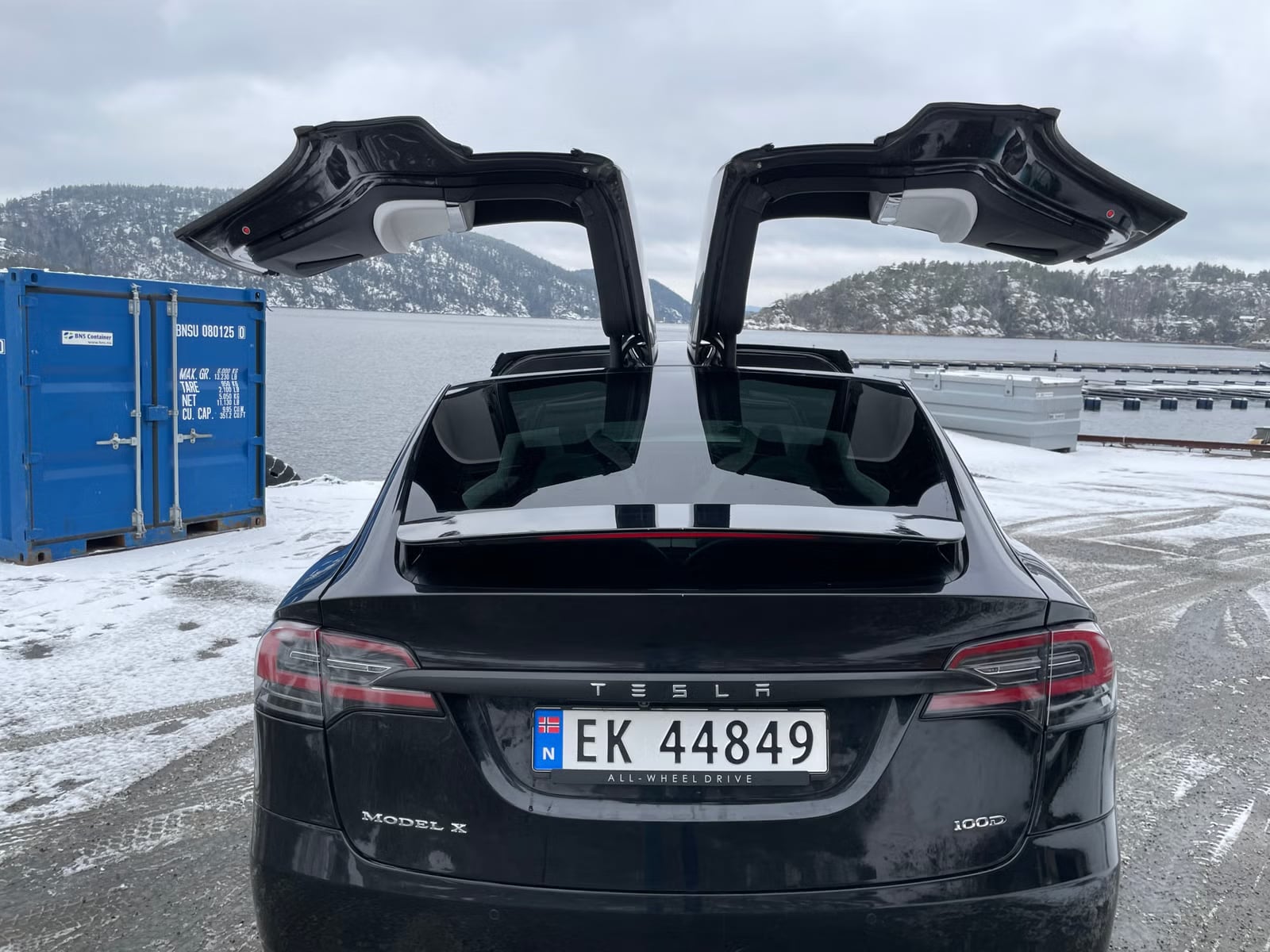 Tesla Model X med Cruisekontroll