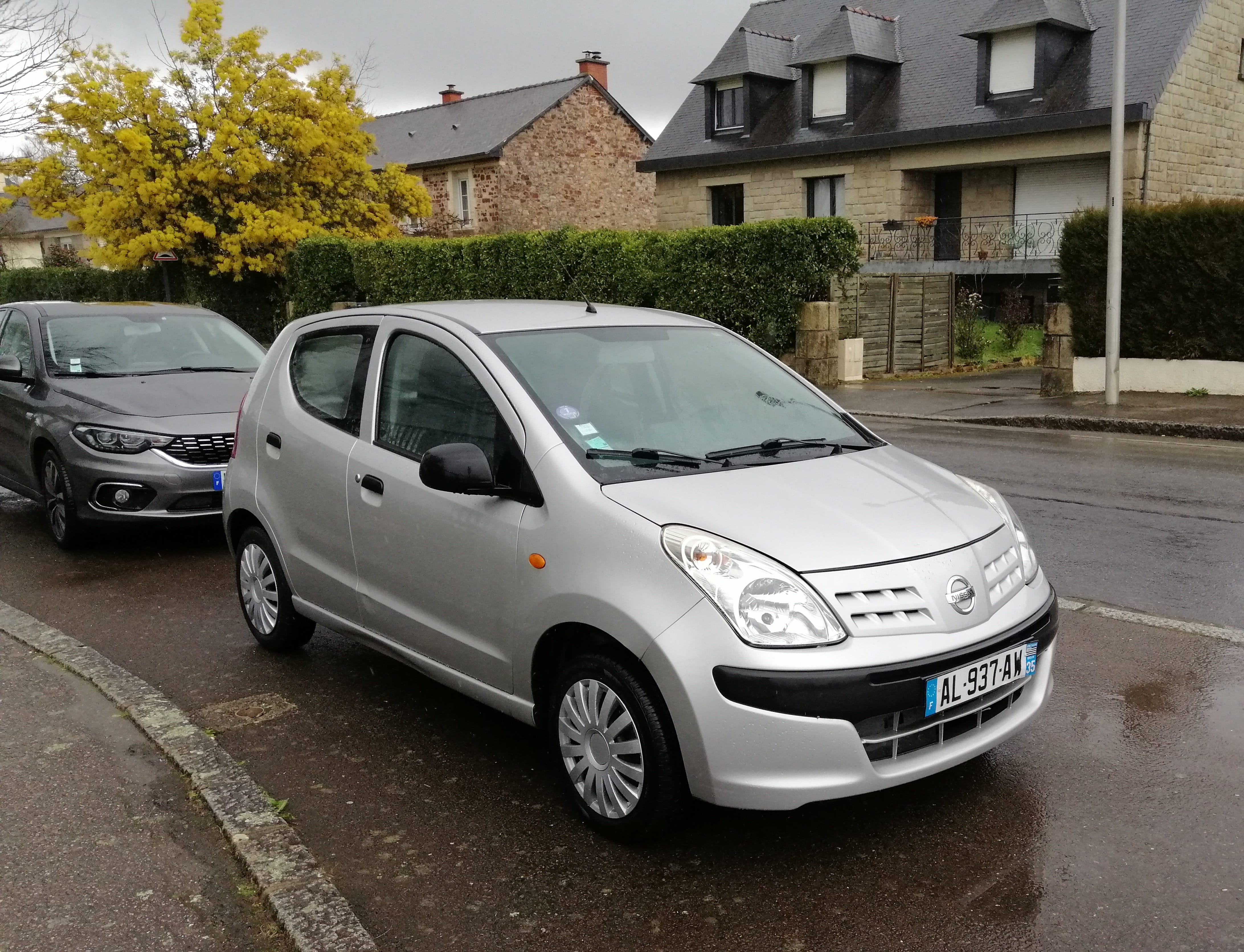 Nissan Pixo