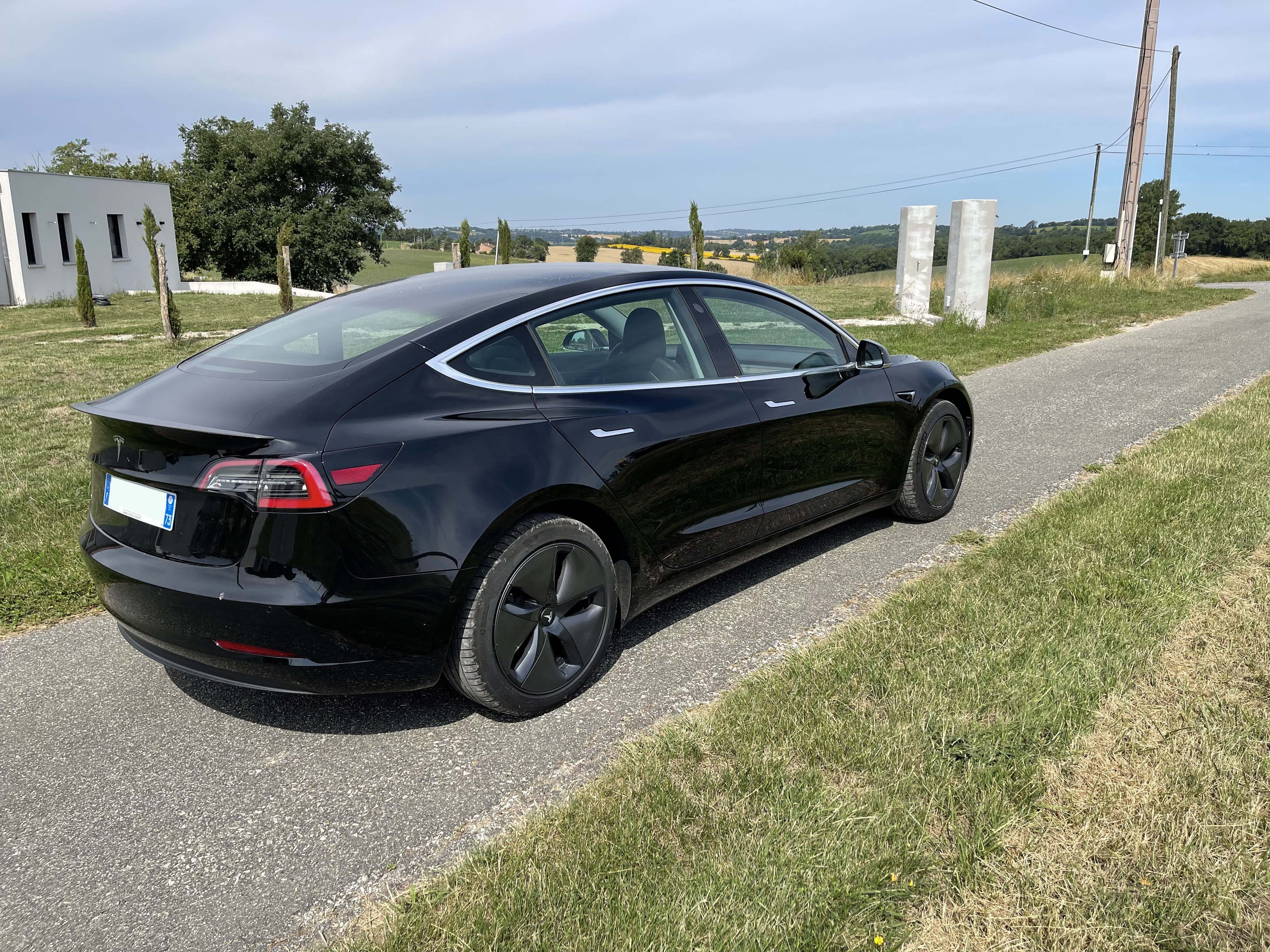 Tesla Model 3 SR+ avec Dashcam