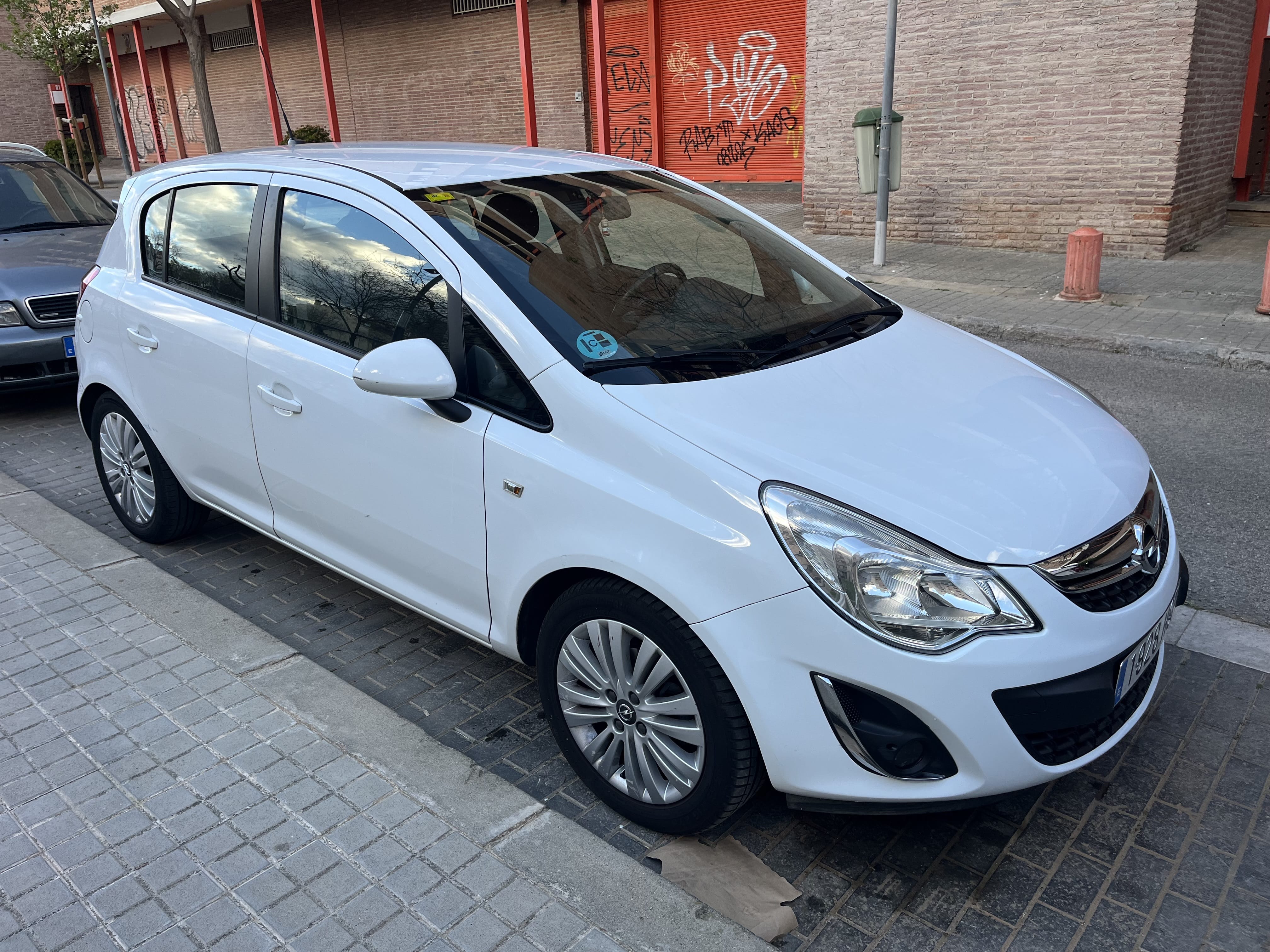 Opel Corsa, 2013, Gasolina 95