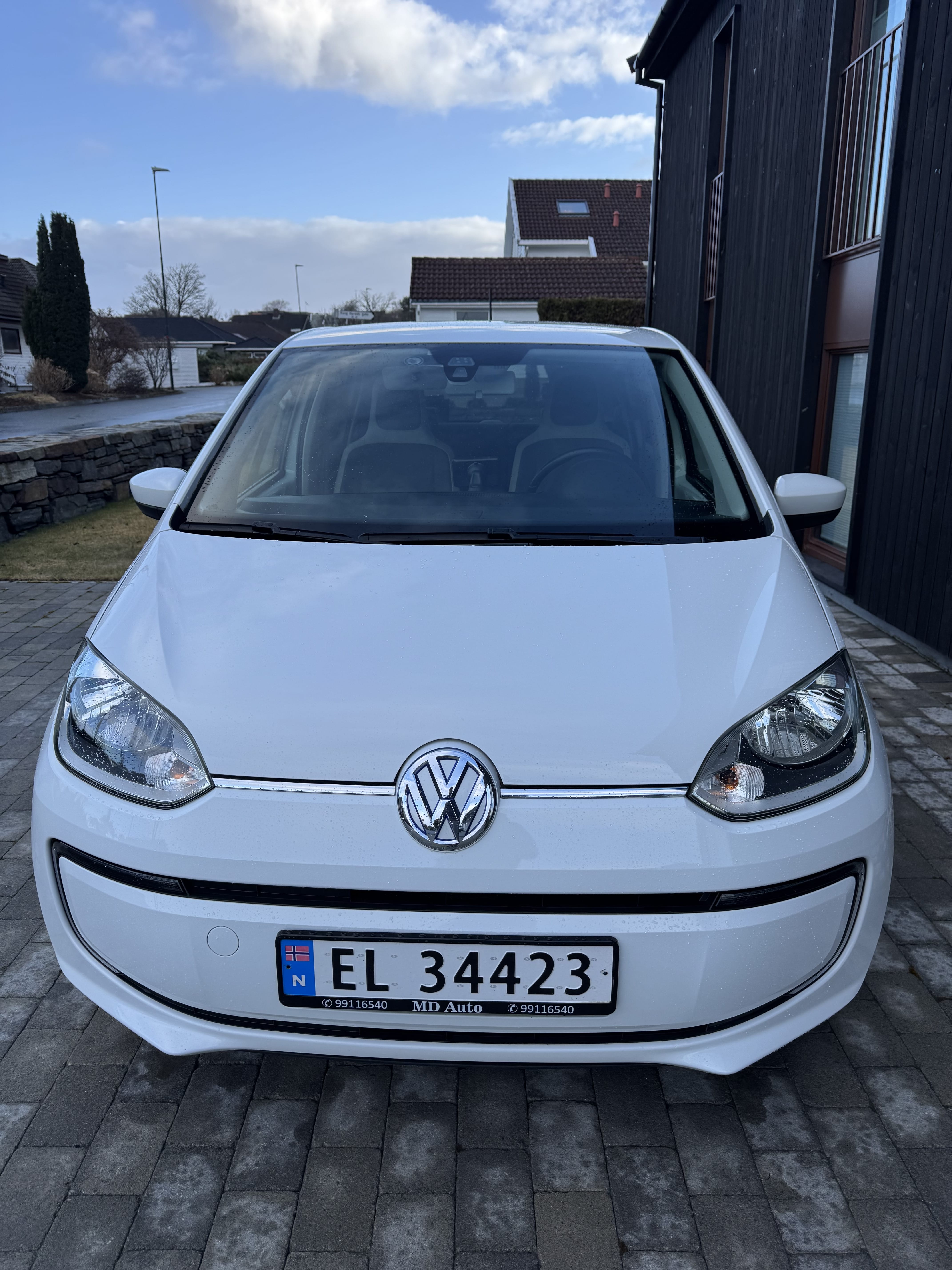 Volkswagen Up!, 2014, Electric, automatic