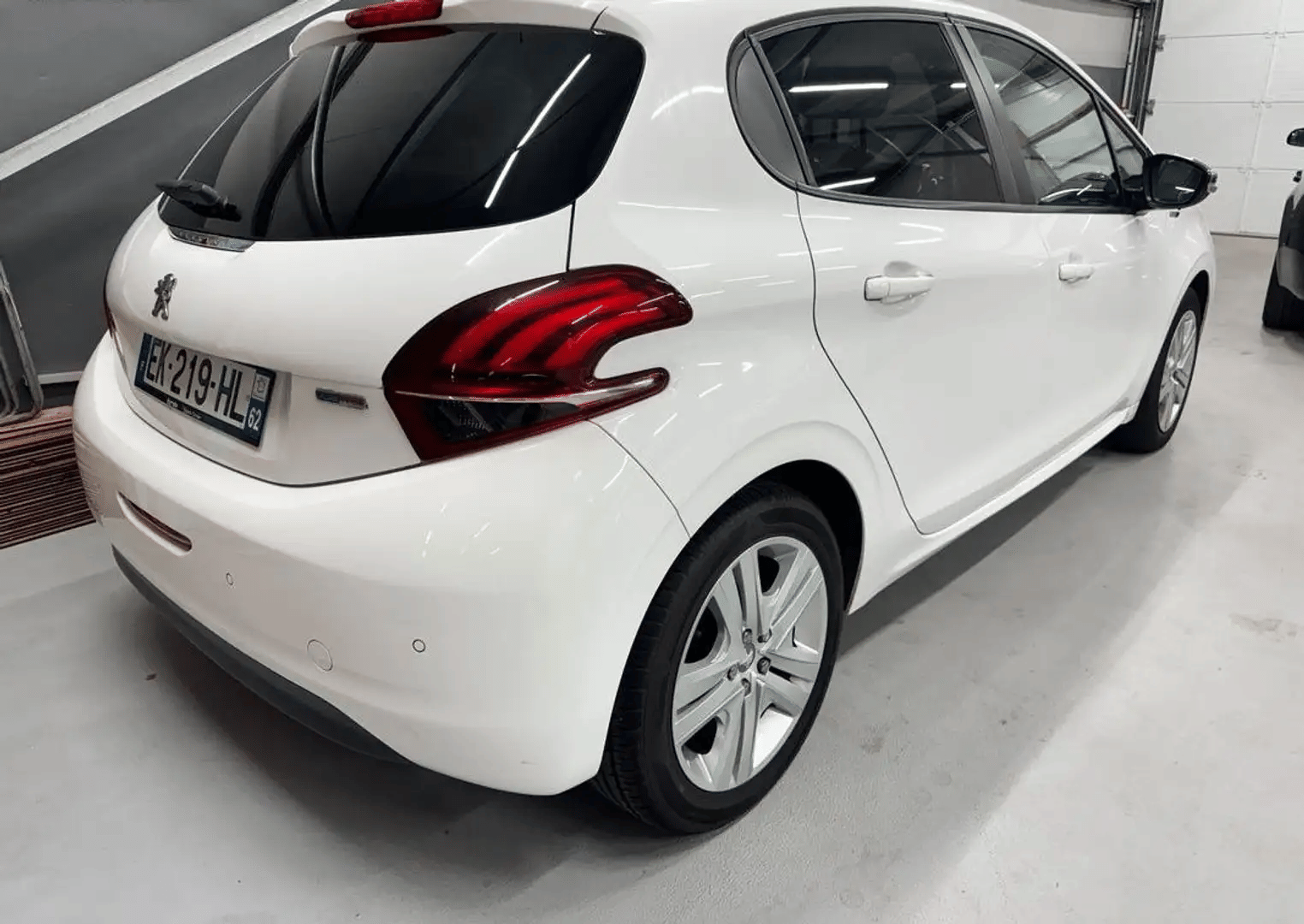 Peugeot 208 avec GPS