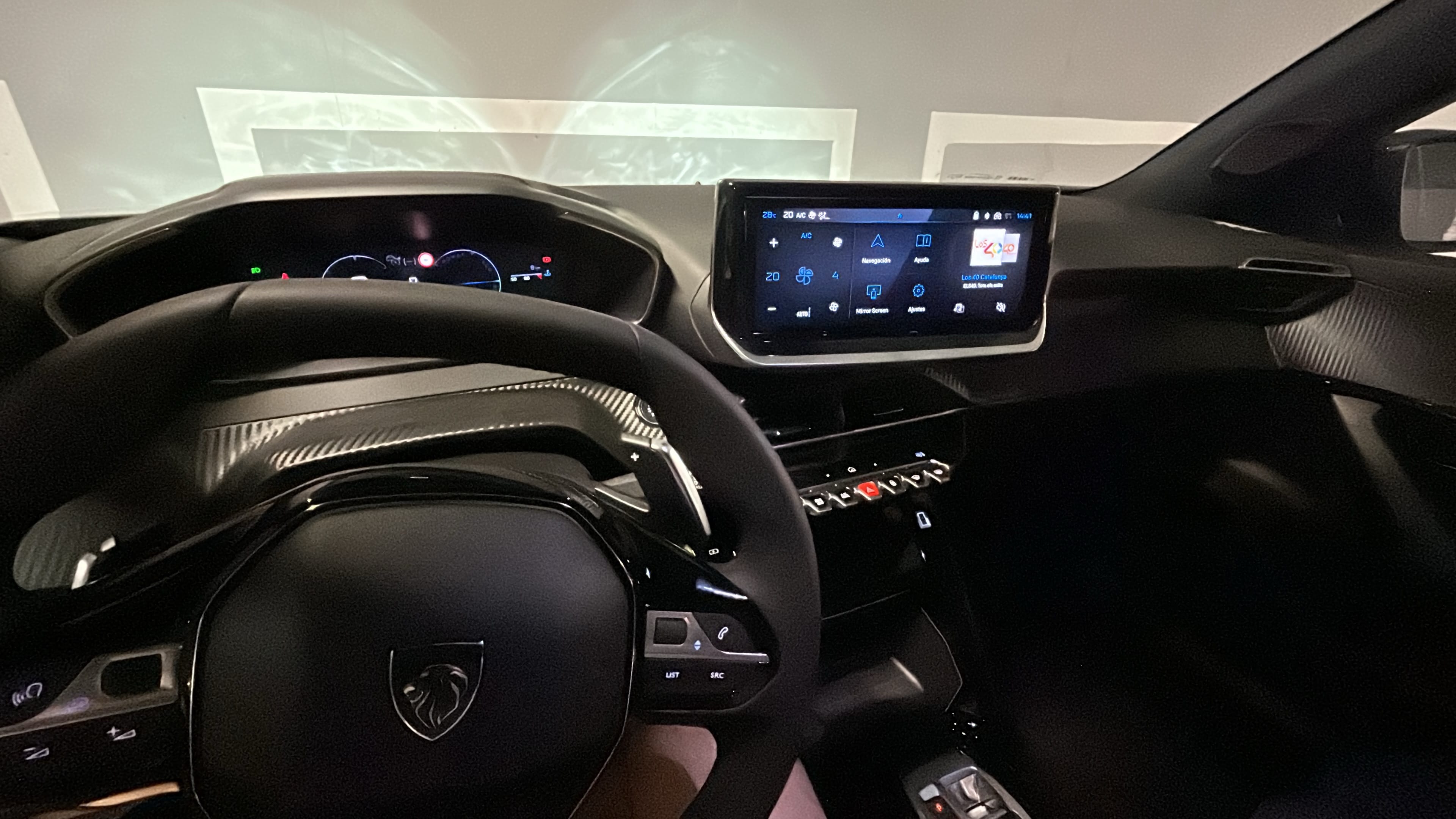 Peugeot 2008 Hybrid 145CV (Nuevo, Junio 2025) con Control de velocidad