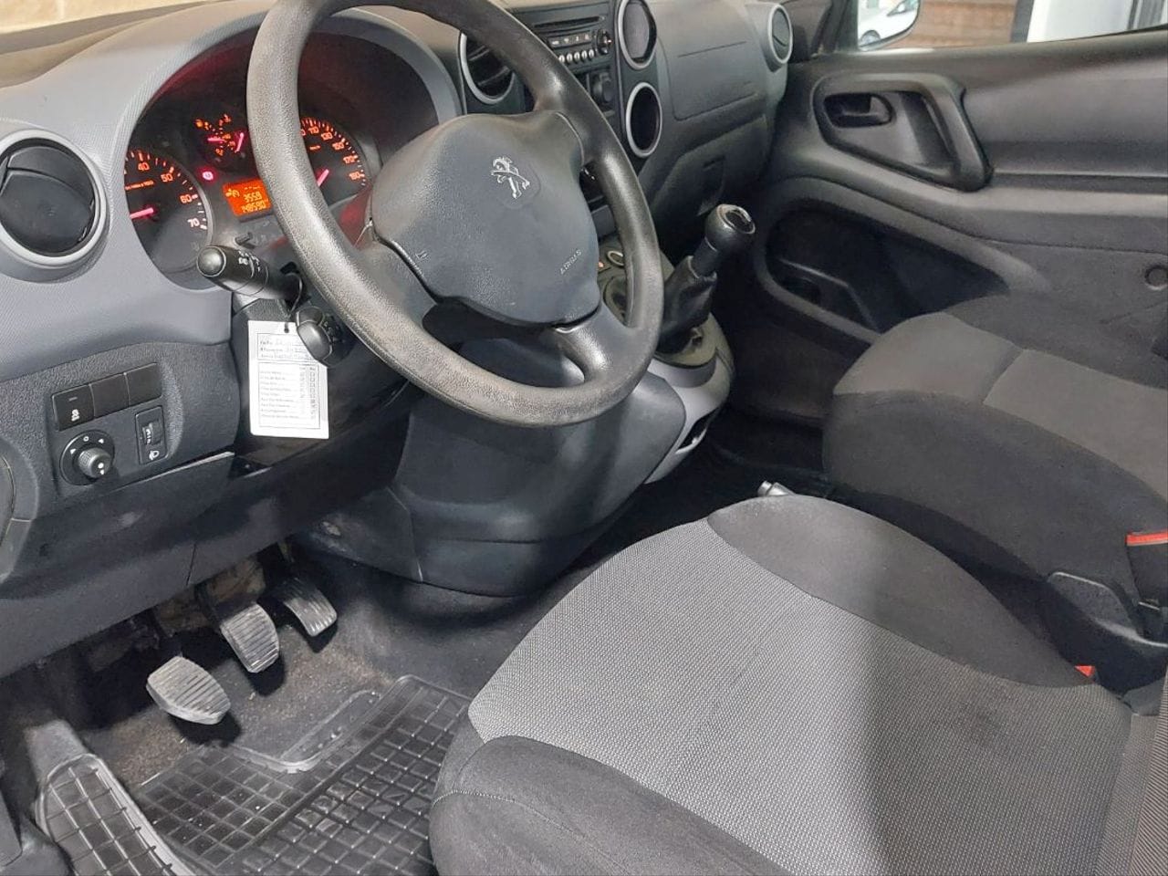Peugeot Partner Furgoneta con Audio Bluetooth