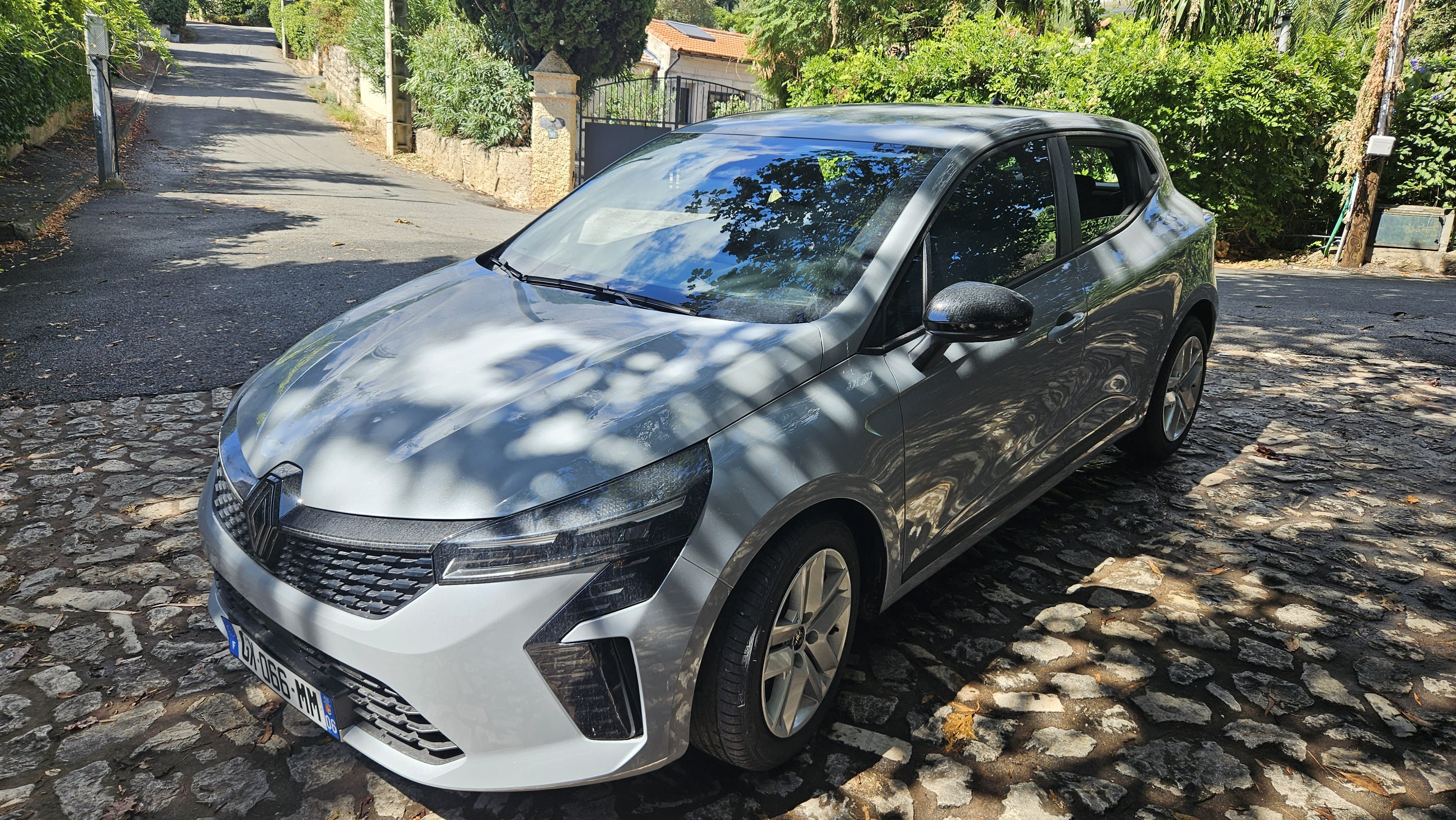 Renault Clio, 2024, Essence 98