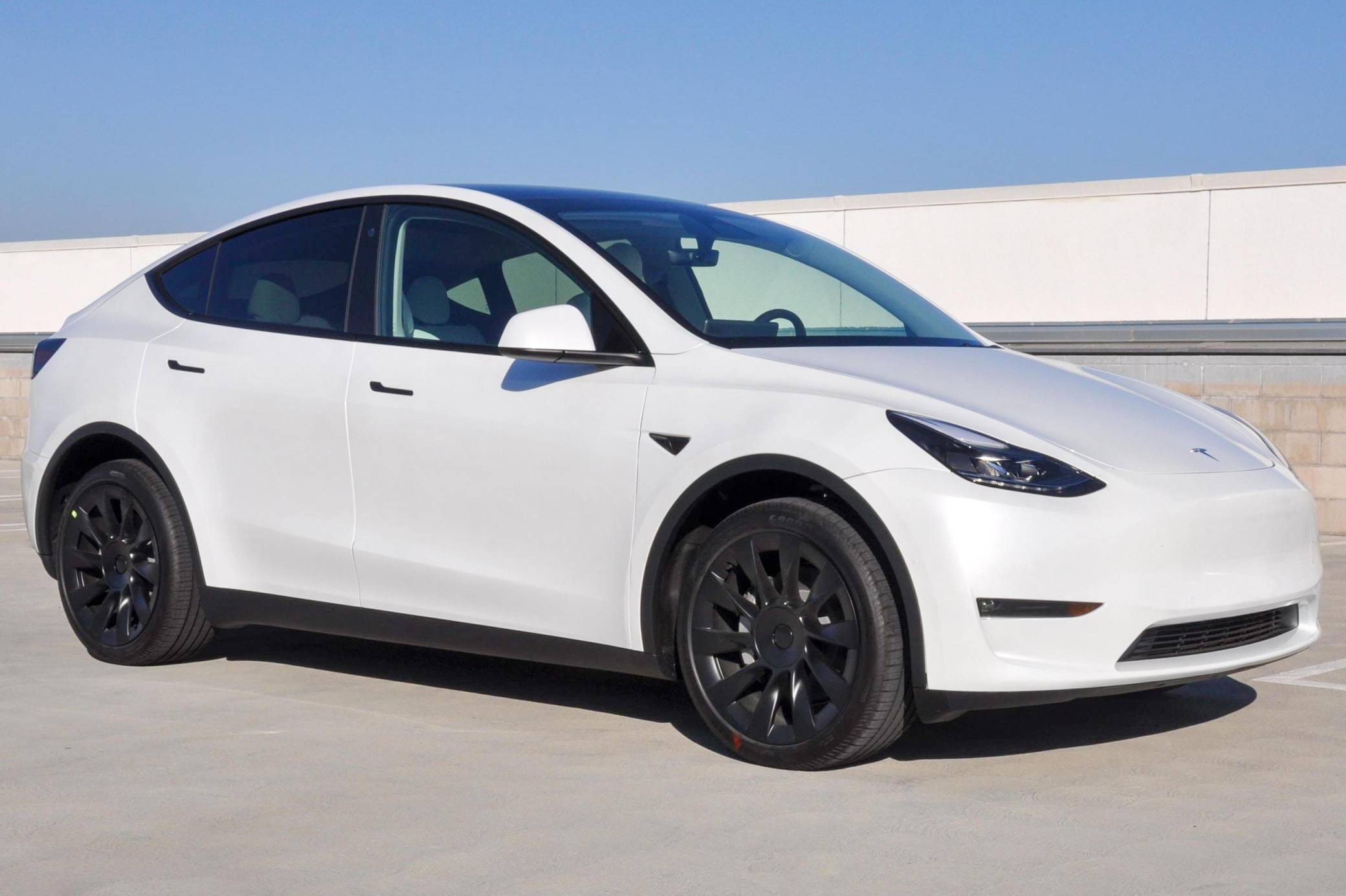 Tesla Model Y Long Range with Air conditioning