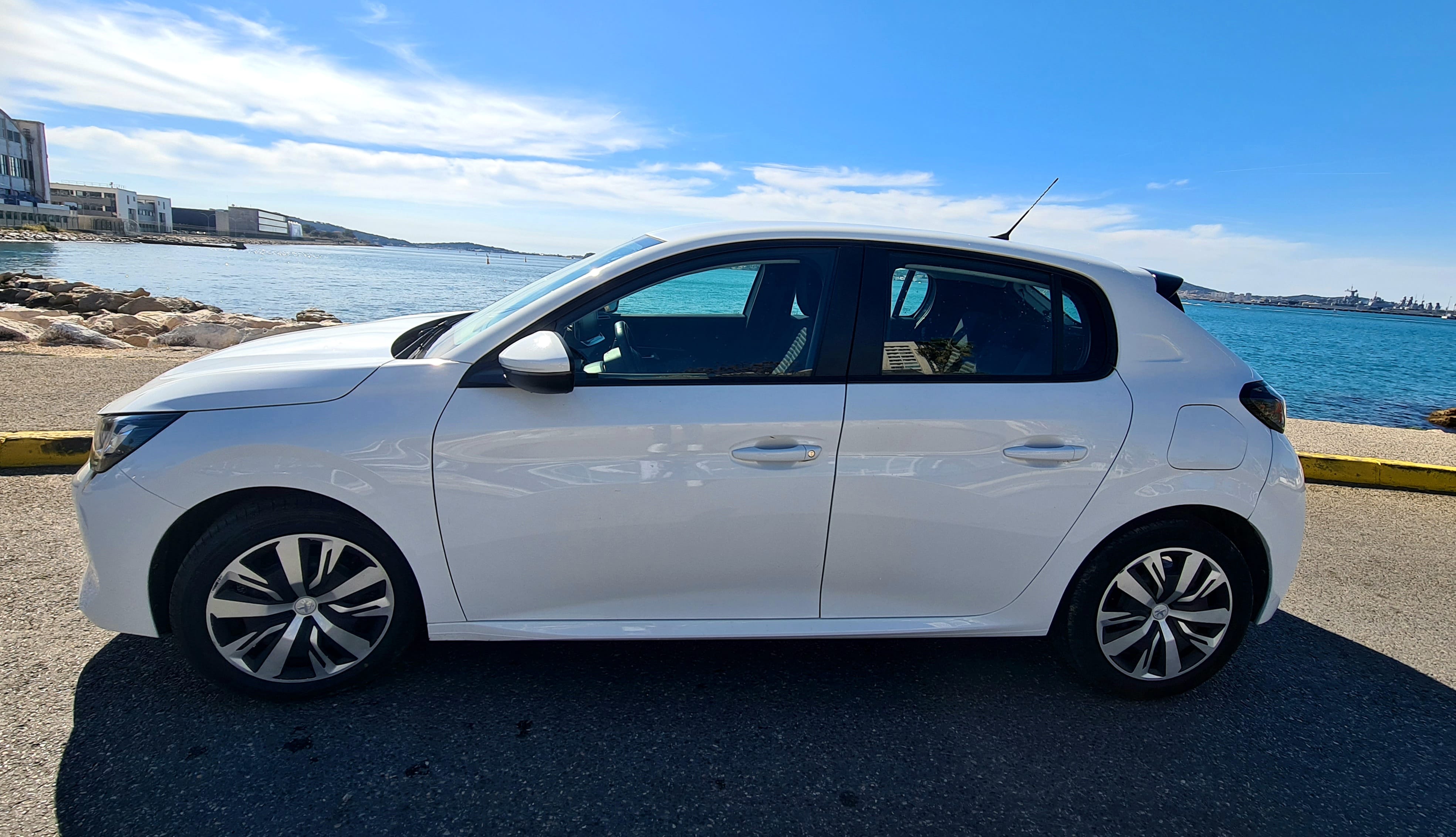 Peugeot 208 avec Climatisation