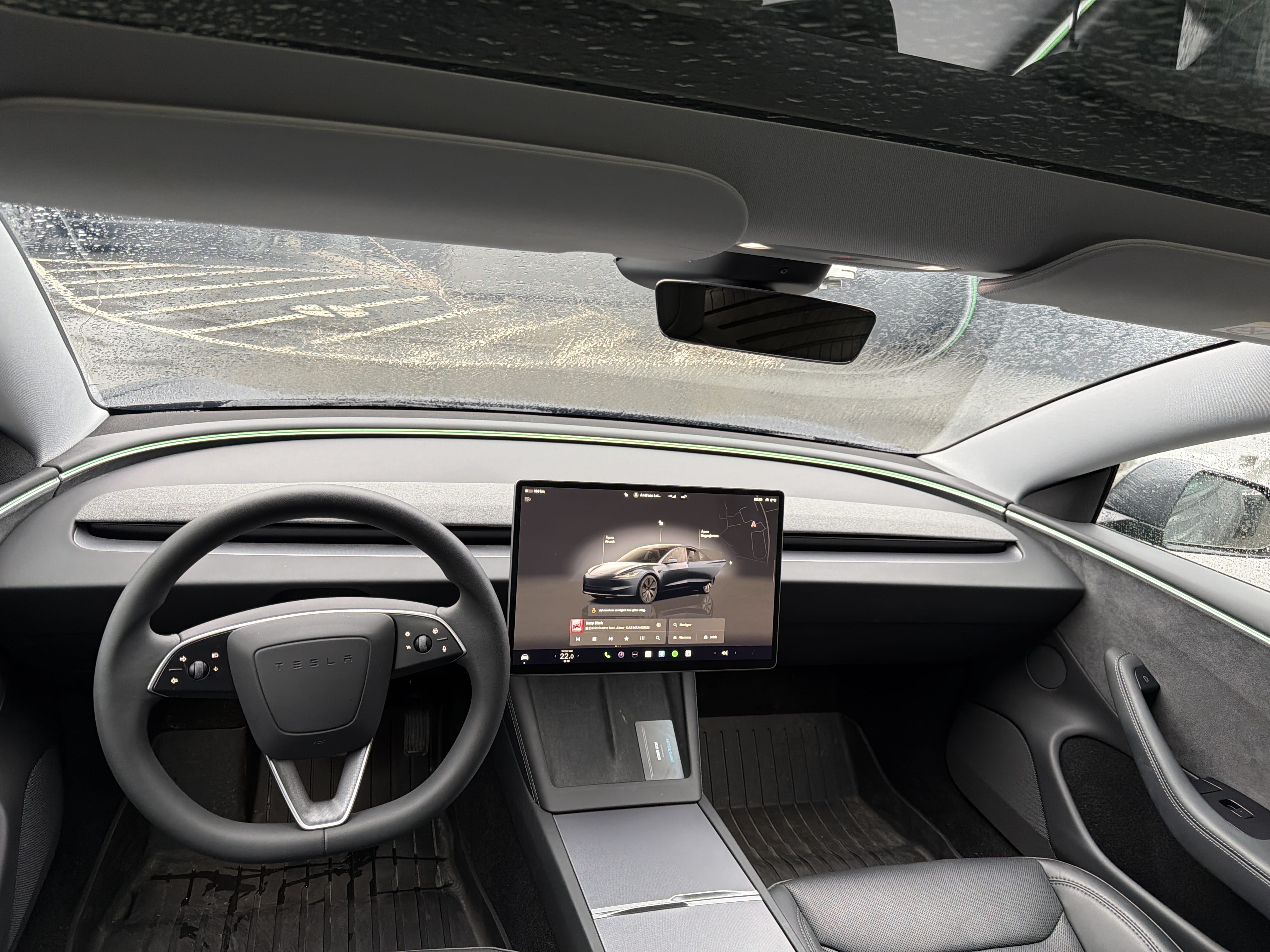 Tesla Model 3 Long Range AWD med Cruisekontroll