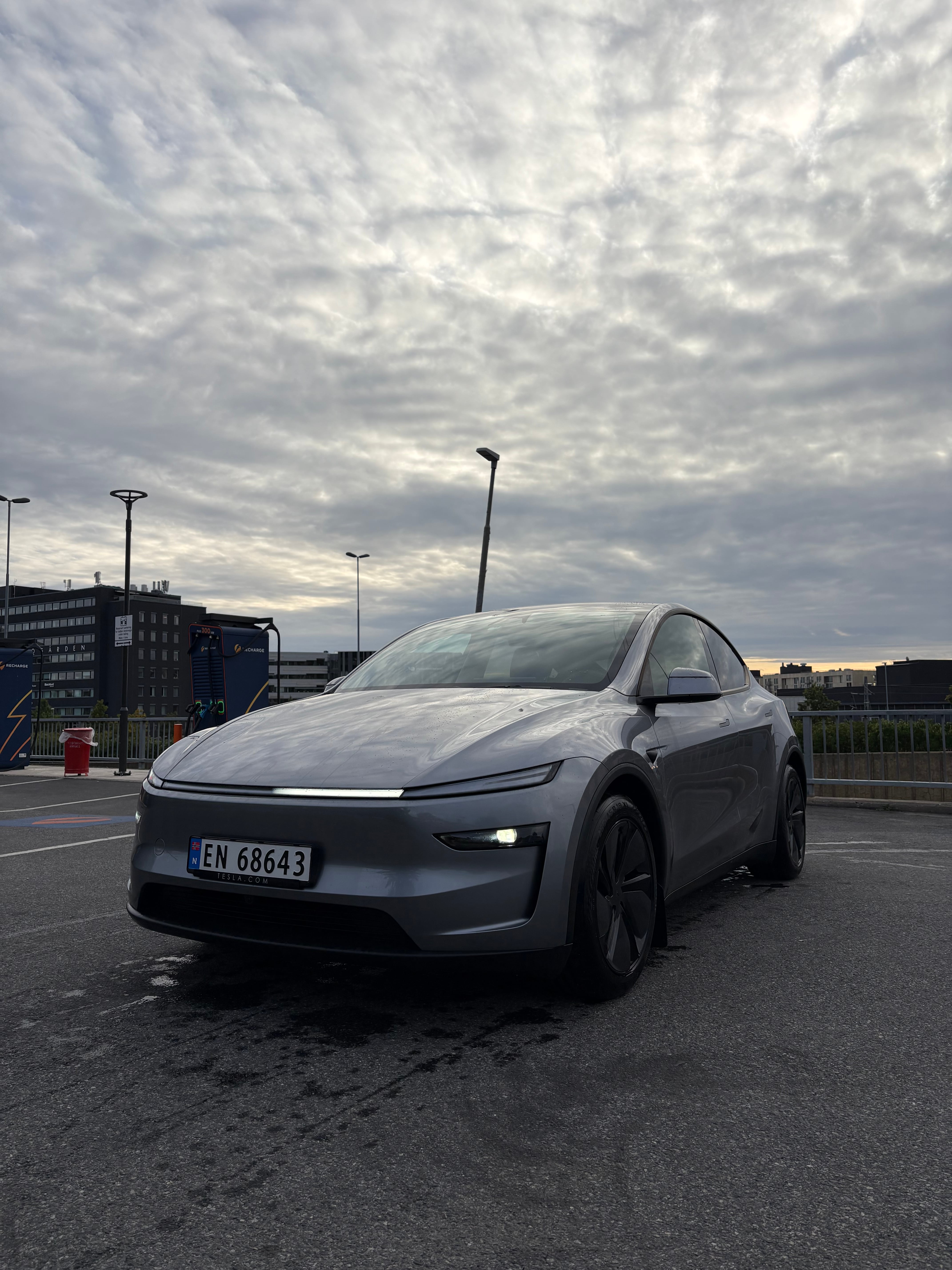 Tesla Model Y Long Range, 2025, Elektrisk, automatisk