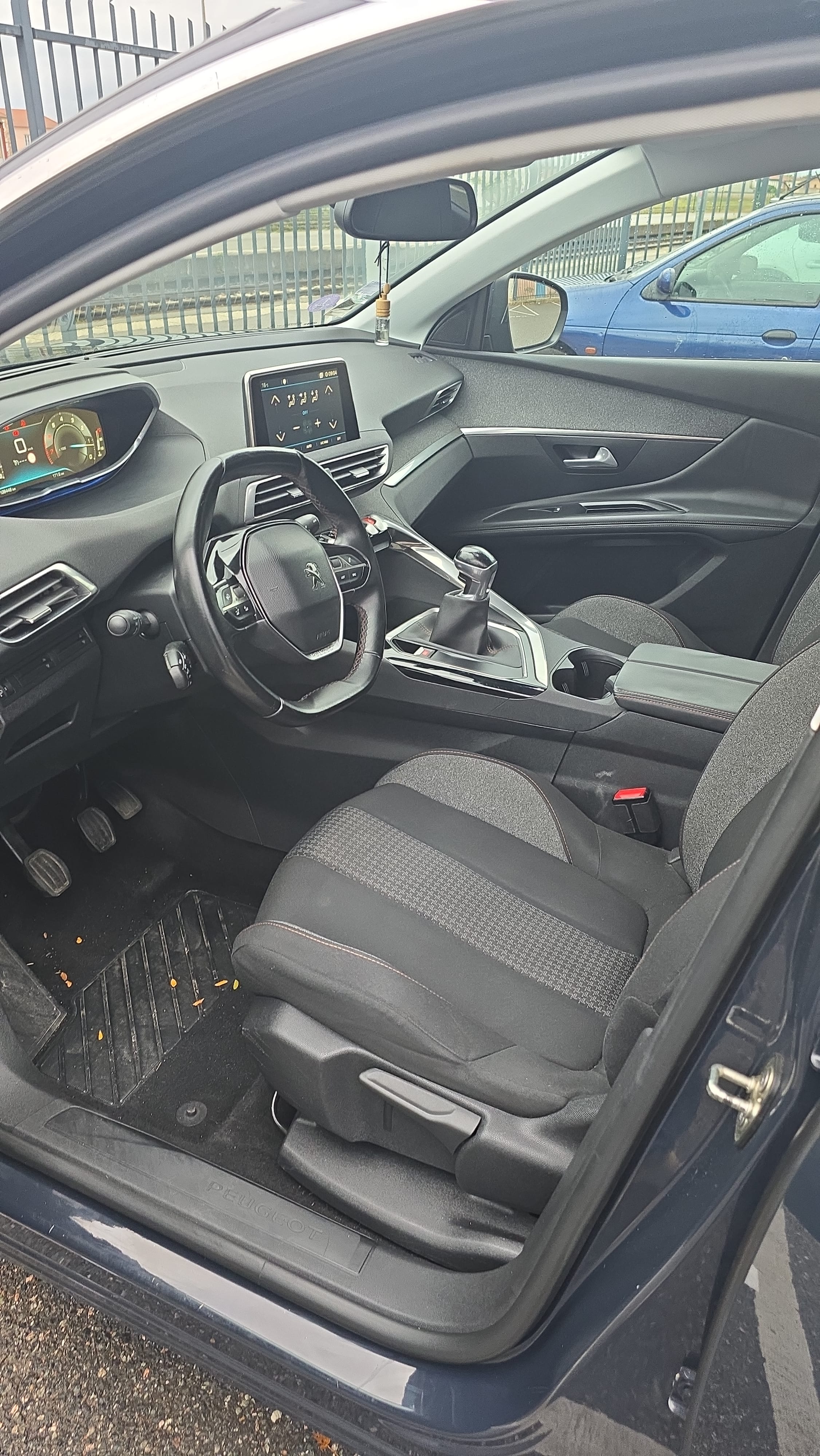 Peugeot 3008 avec Pneus neige