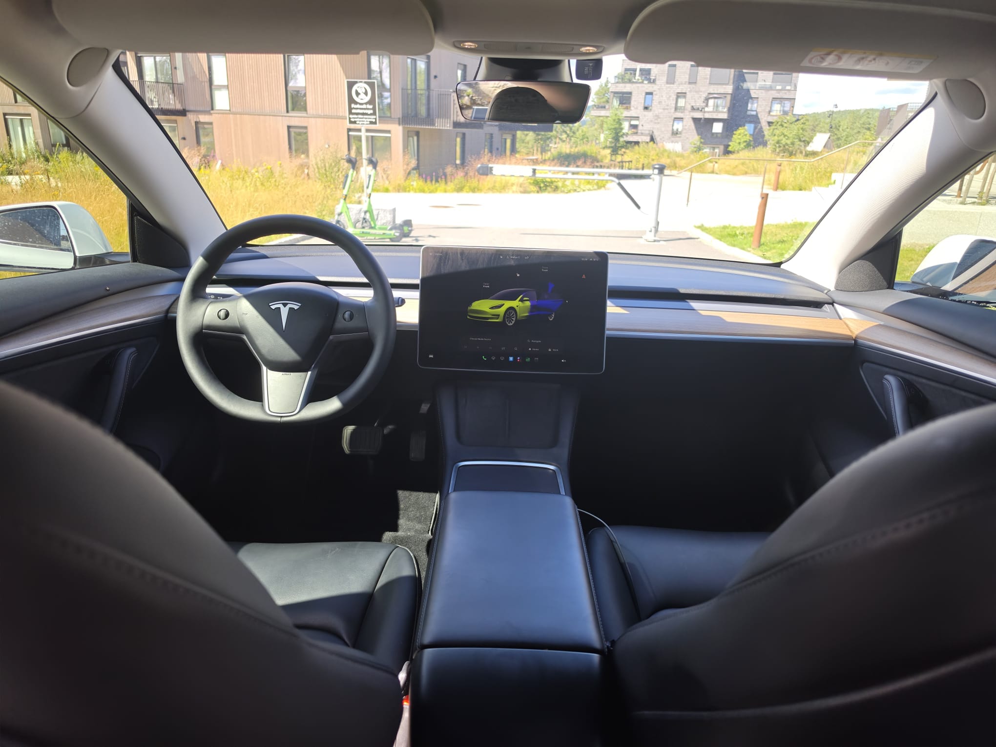 Tesla Model 3 Long Range Dual-Motor 75.000km med Bluetooth audio