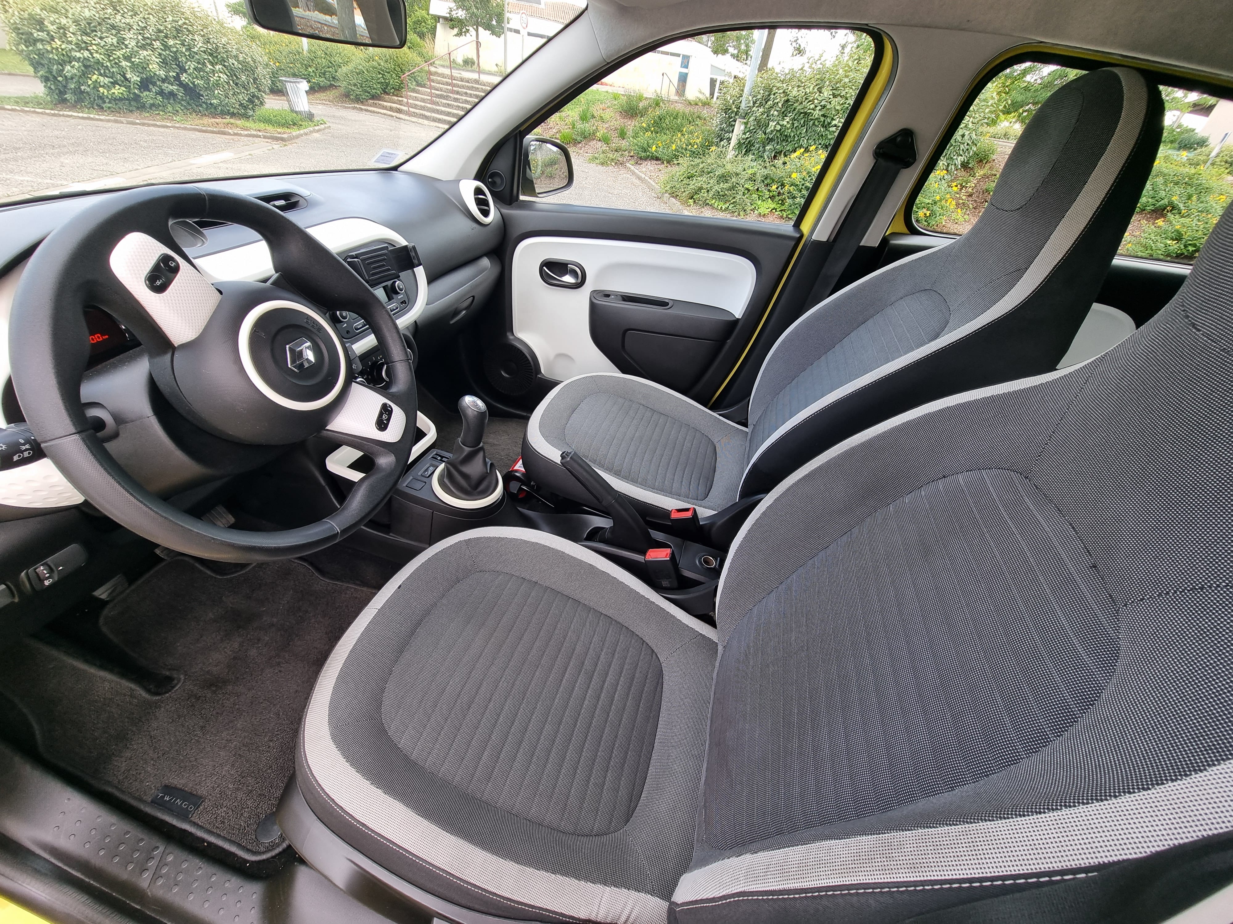 Renault Twingo III 1,0 sce 70ch proche gare Montelimar