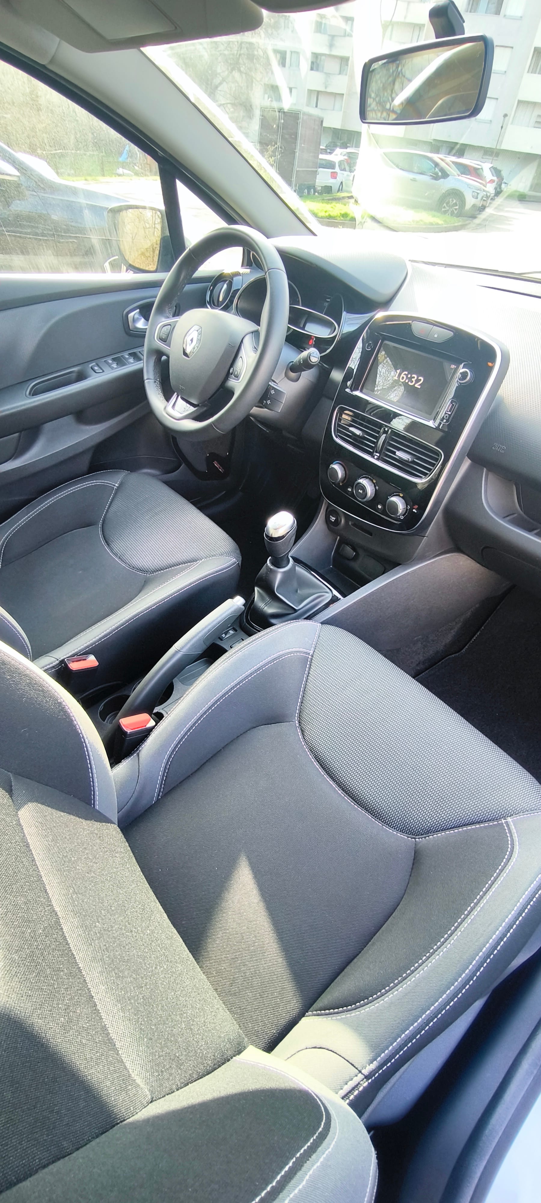 Renault Clio 1.4 HDi 90 - Économique avec Régulateur de vitesse