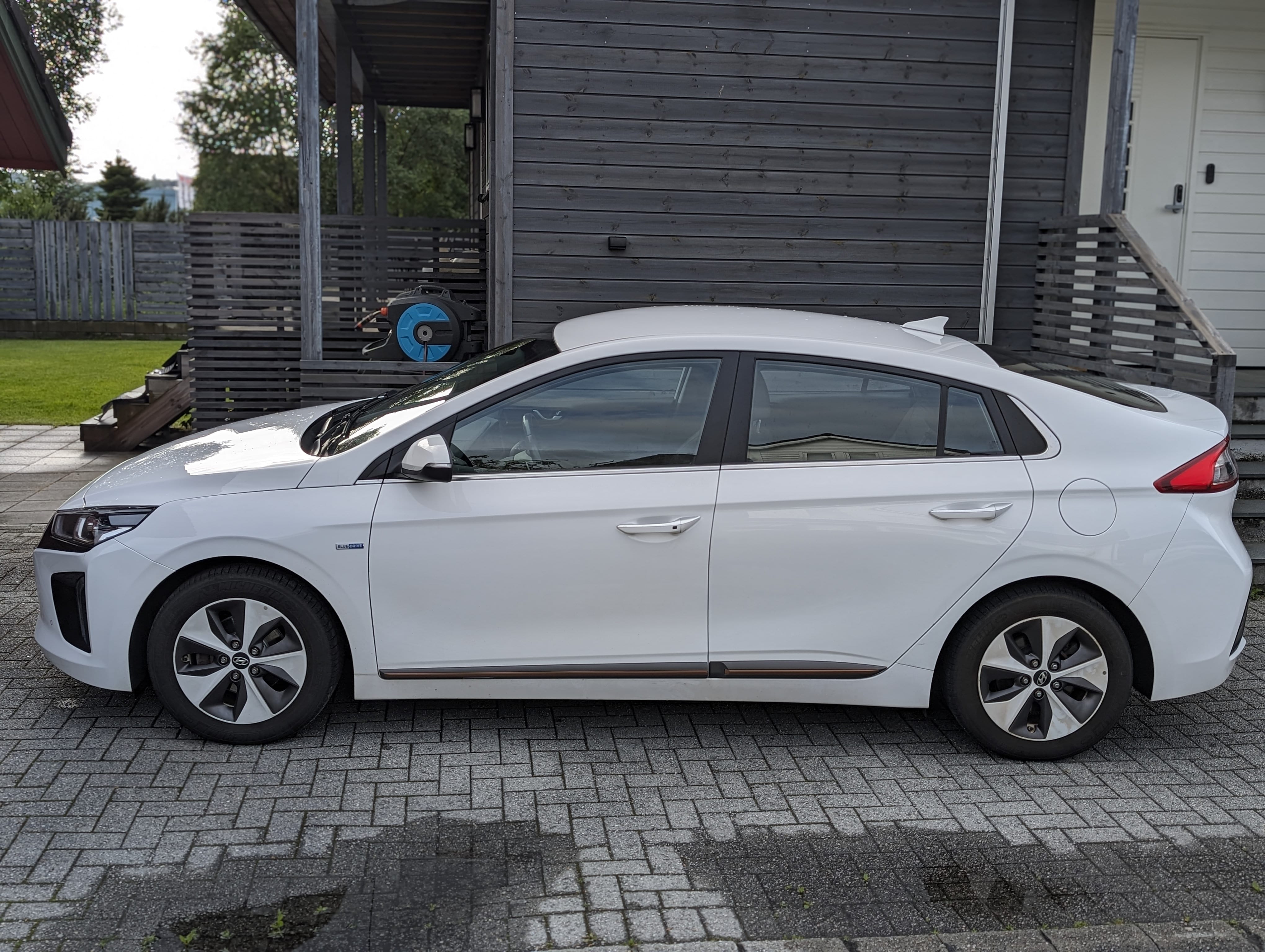 Hyundai Ioniq med Aircondition