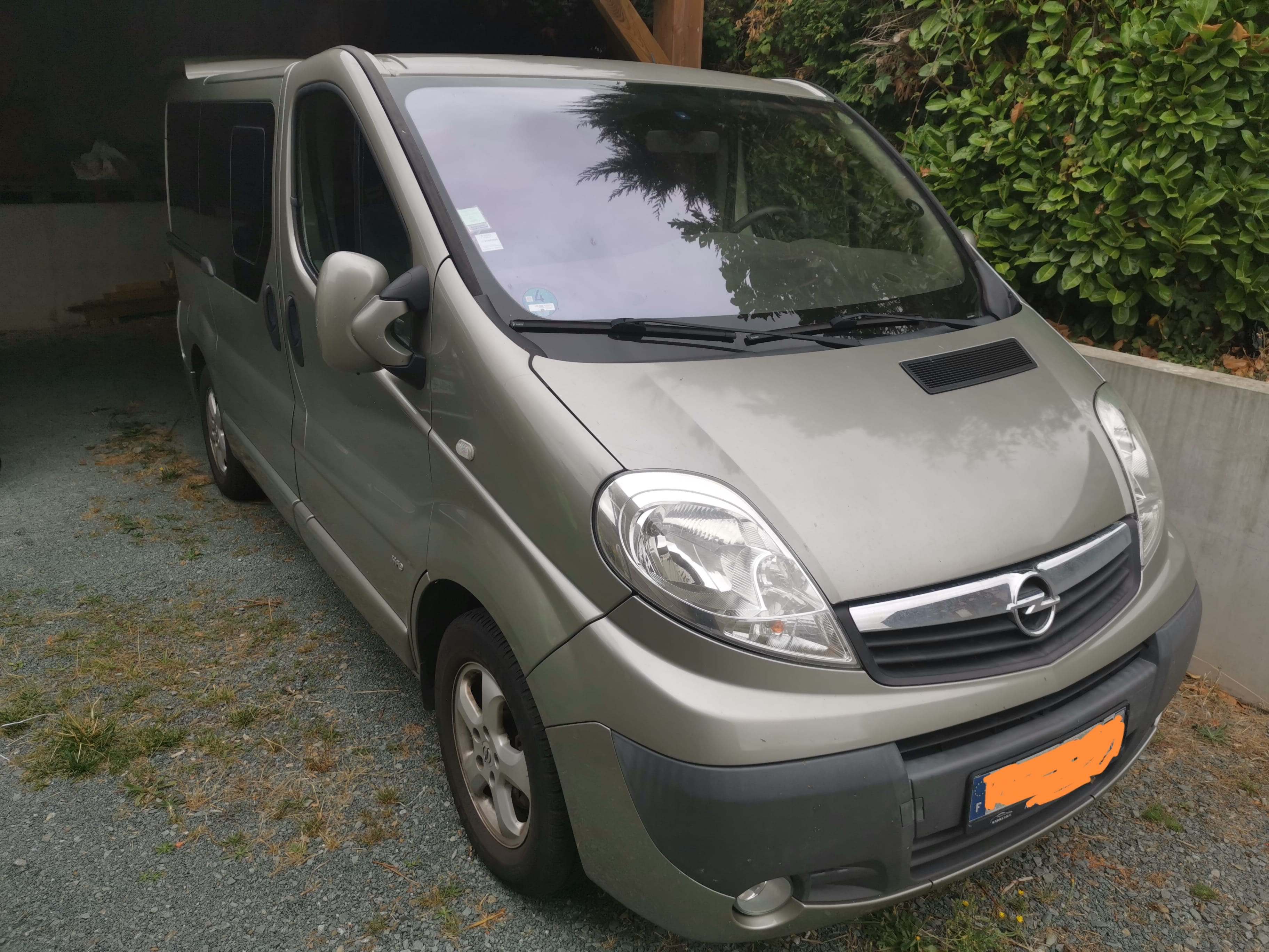 Opel Vivaro Combi, 2011, Diesel, automatique, 7 places