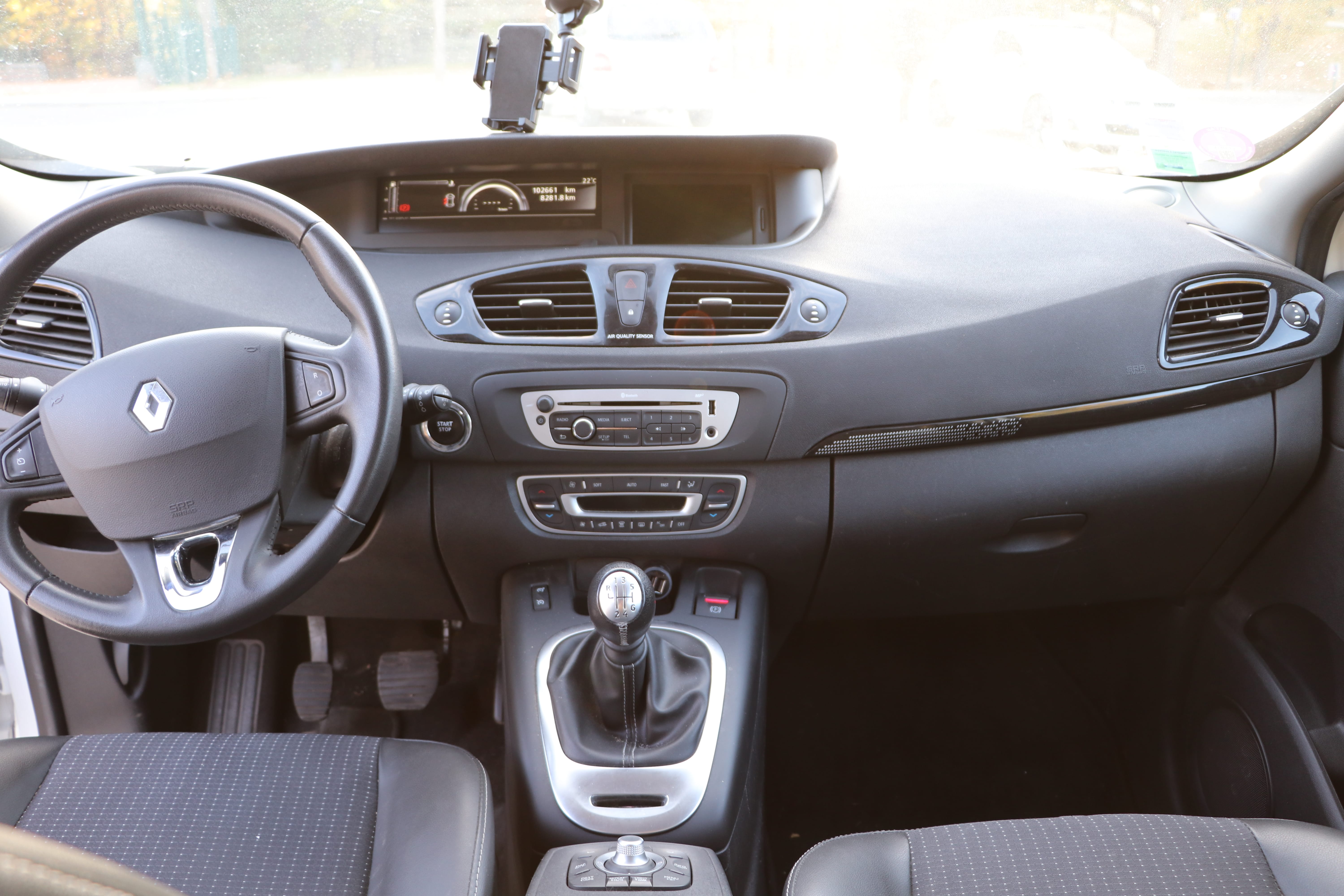 Renault Scenic à Suresnes avec Régulateur de vitesse