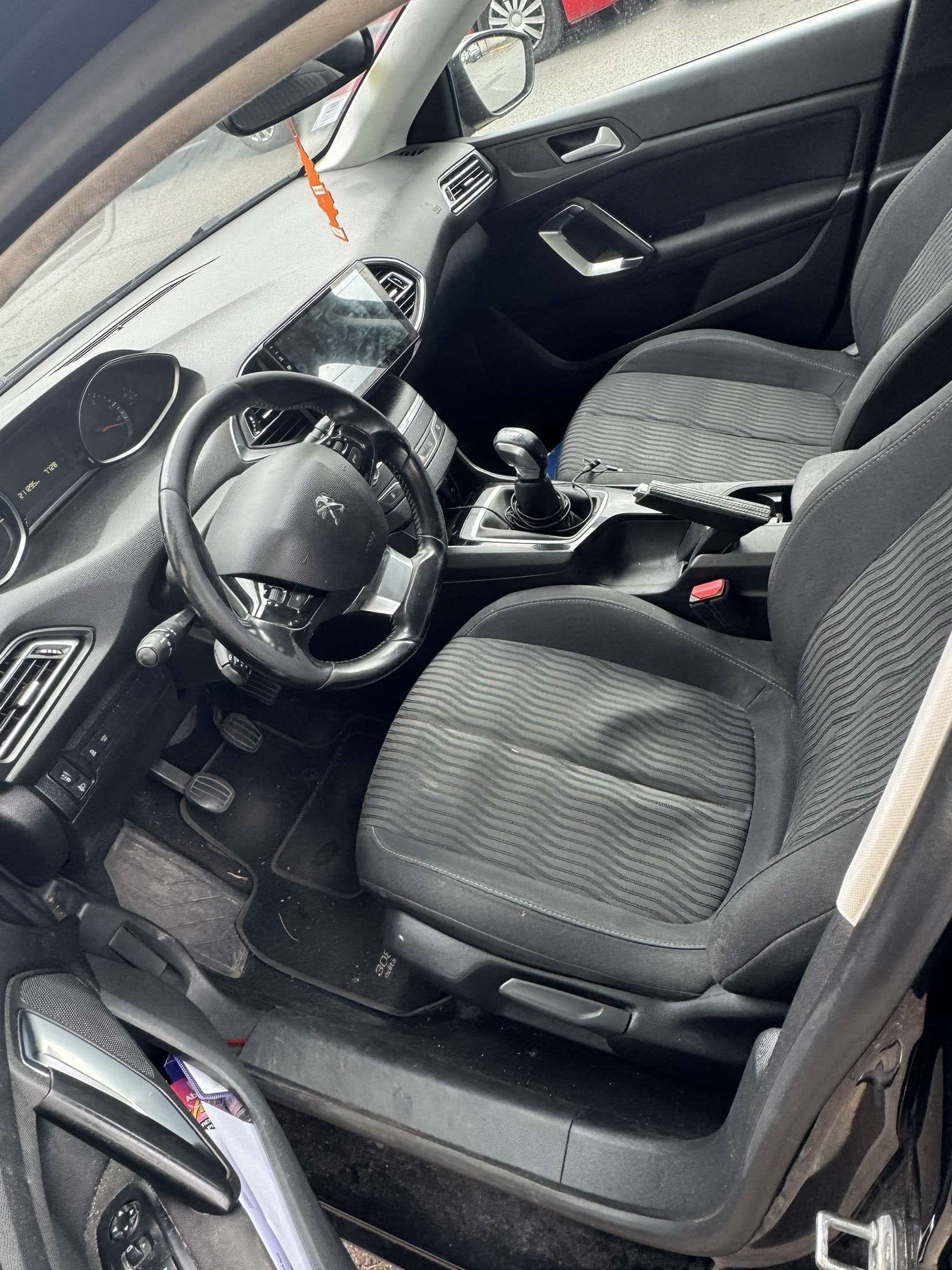 Peugeot 308 SW avec GPS