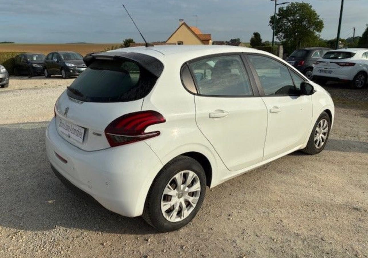 Peugeot 208 Automatique Diesel avec Climatisation