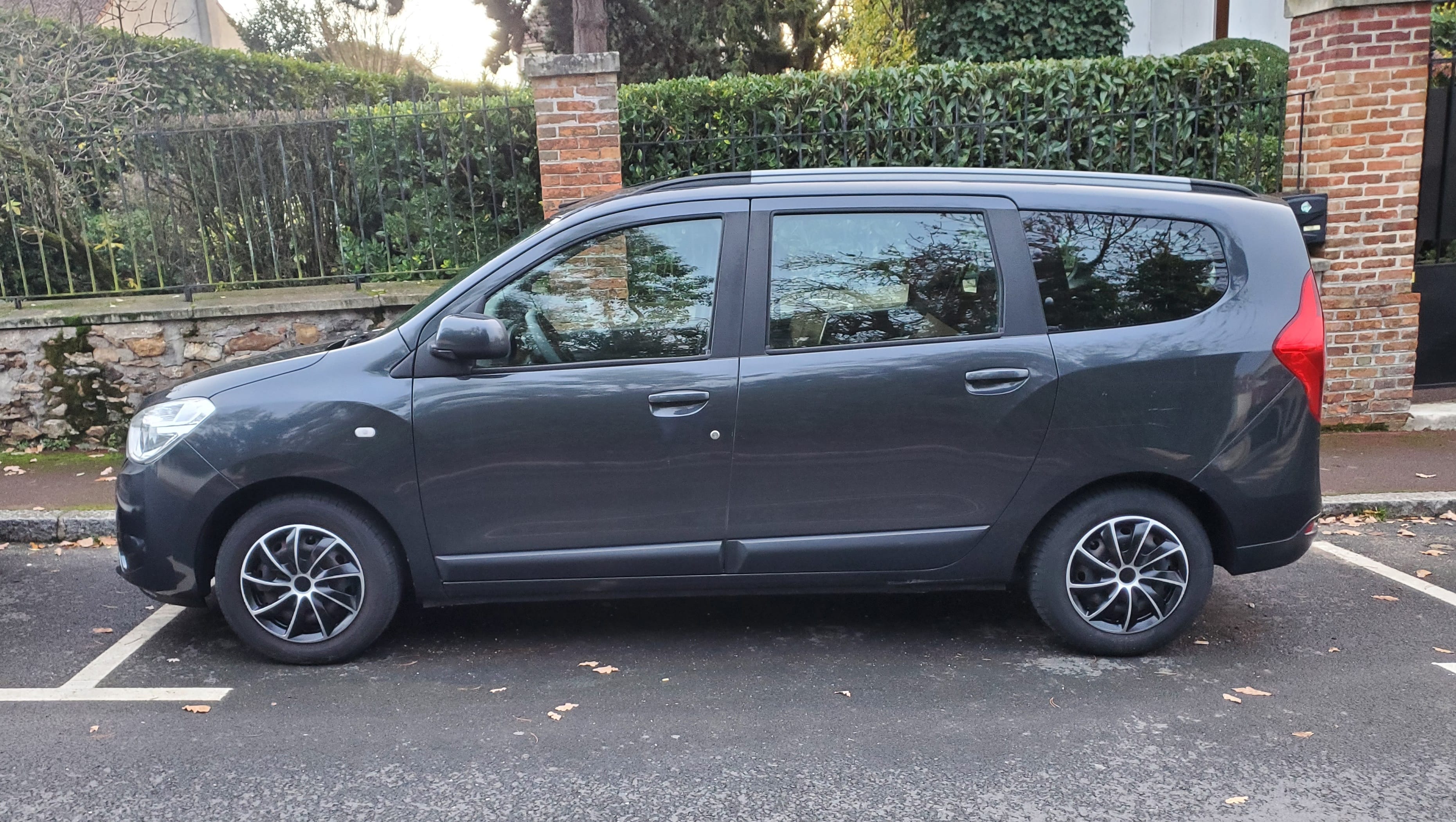 Dacia Lodgy avec Climatisation