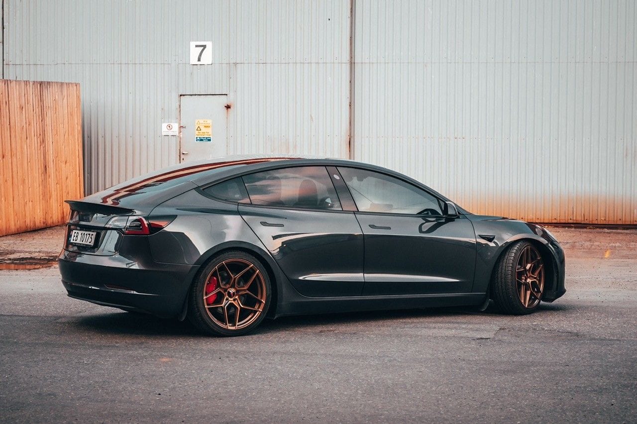Tesla Model 3 Performance med Aircondition