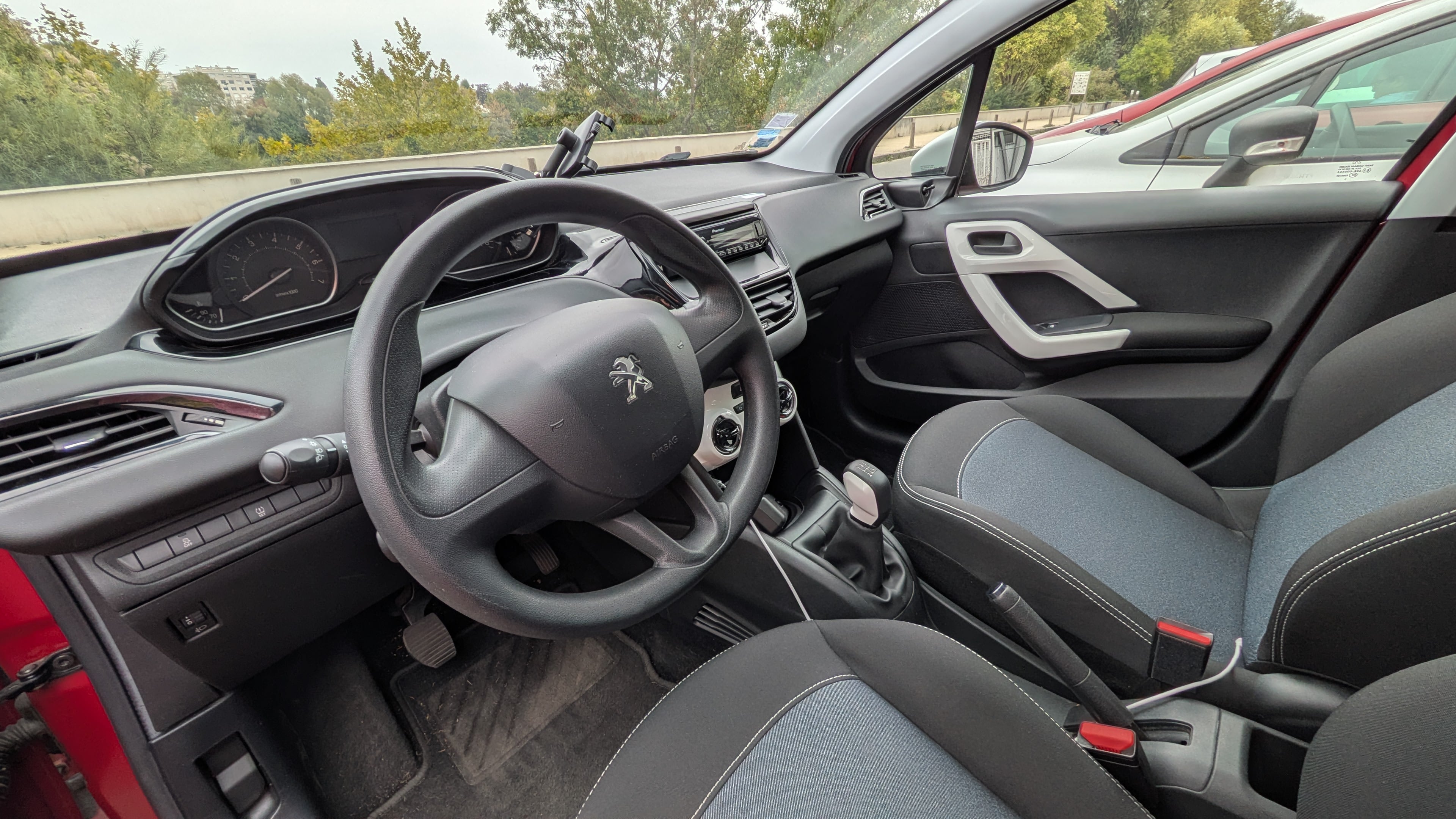 Peugeot 208 avec Port USB