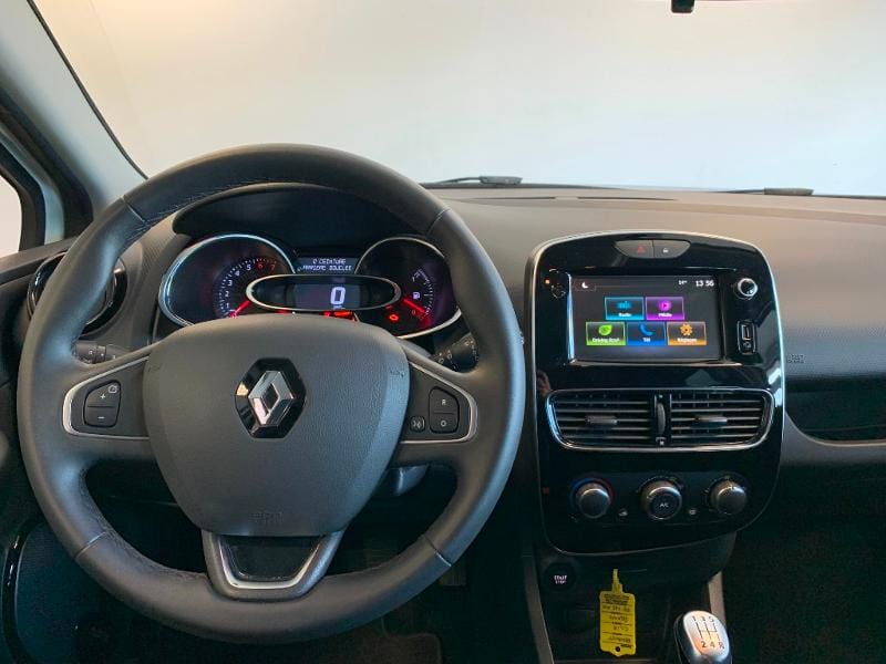 Renault Clio con Control de velocidad