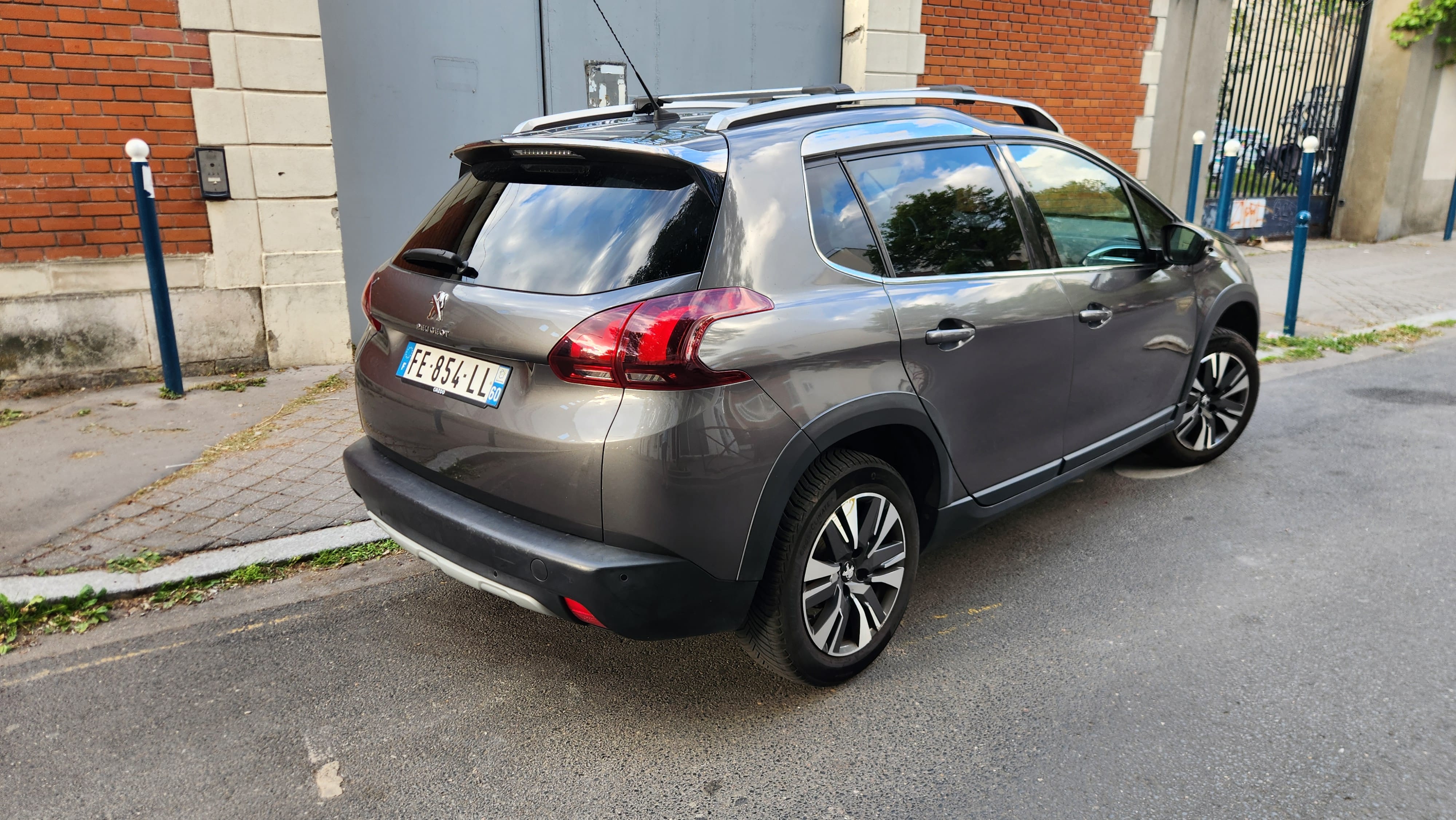Peugeot 2008 avec GPS