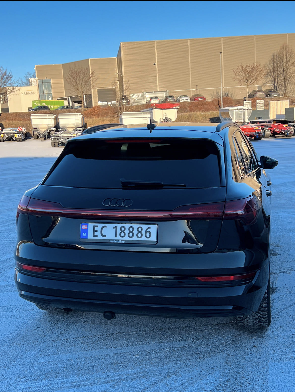 Audi e-tron met GPS