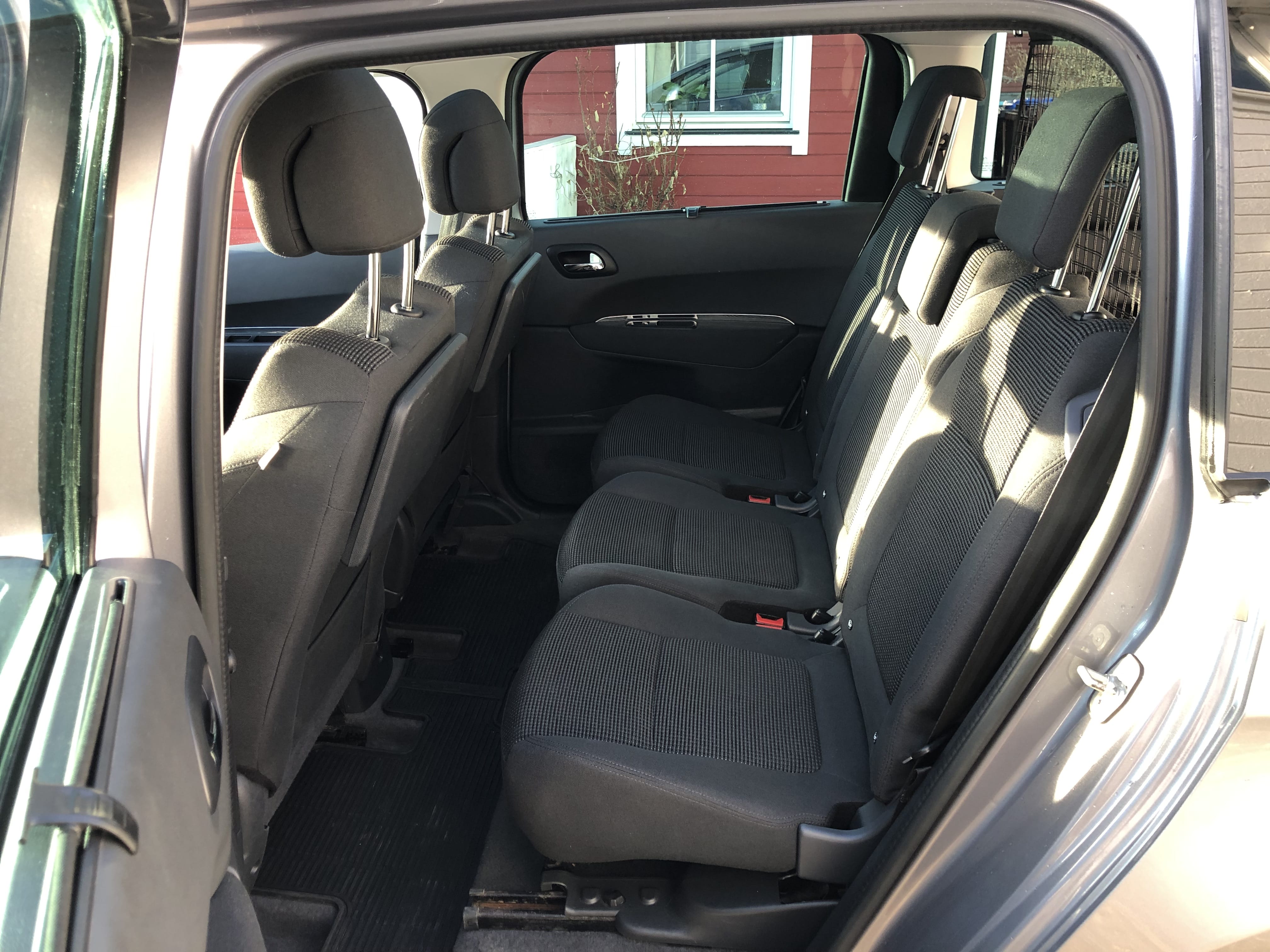 Peugeot 5008 - Automat - Cruisekontroll - Stort bagasjerom - Takboks - Muligheter for 7 seter med Lydinngang