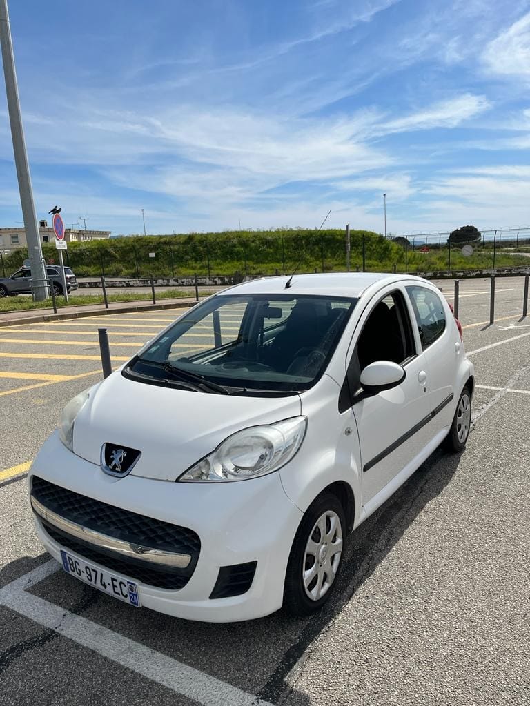 Peugeot 107, 2011, Essence 98