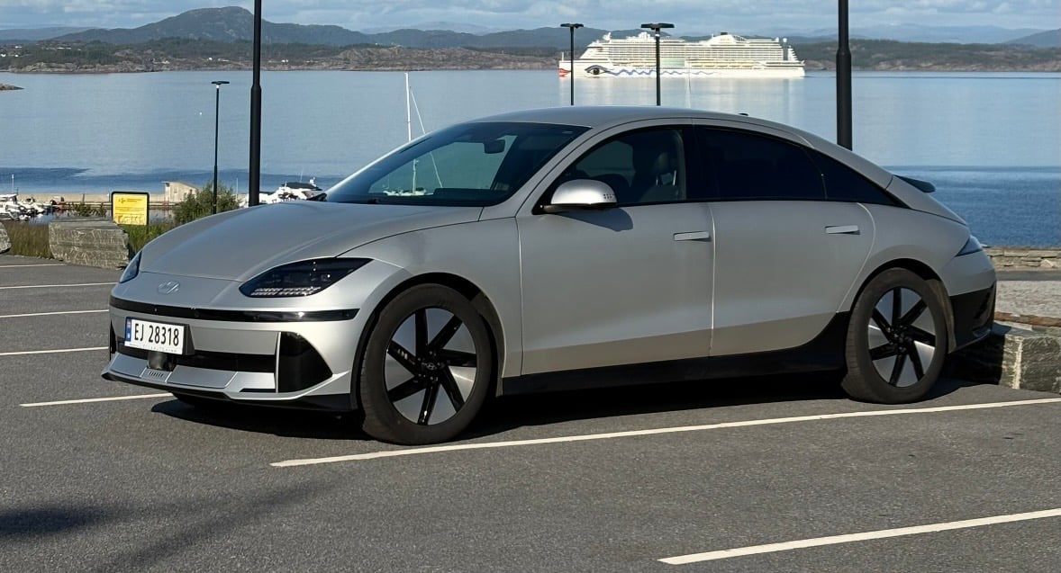 Hyundai Ioniq 6, 2024, Elektrisk, automatisk