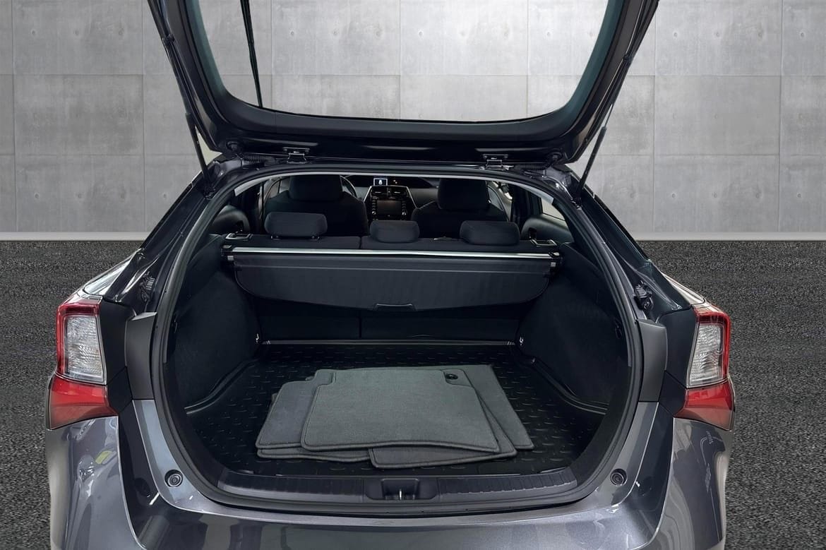 Toyota Prius Hybrid med Cruisekontroll