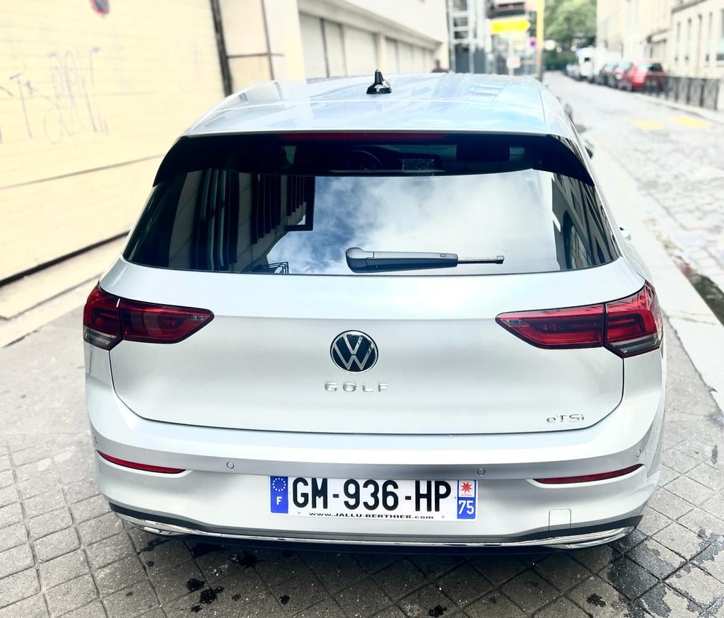 Volkswagen Golf avec GPS