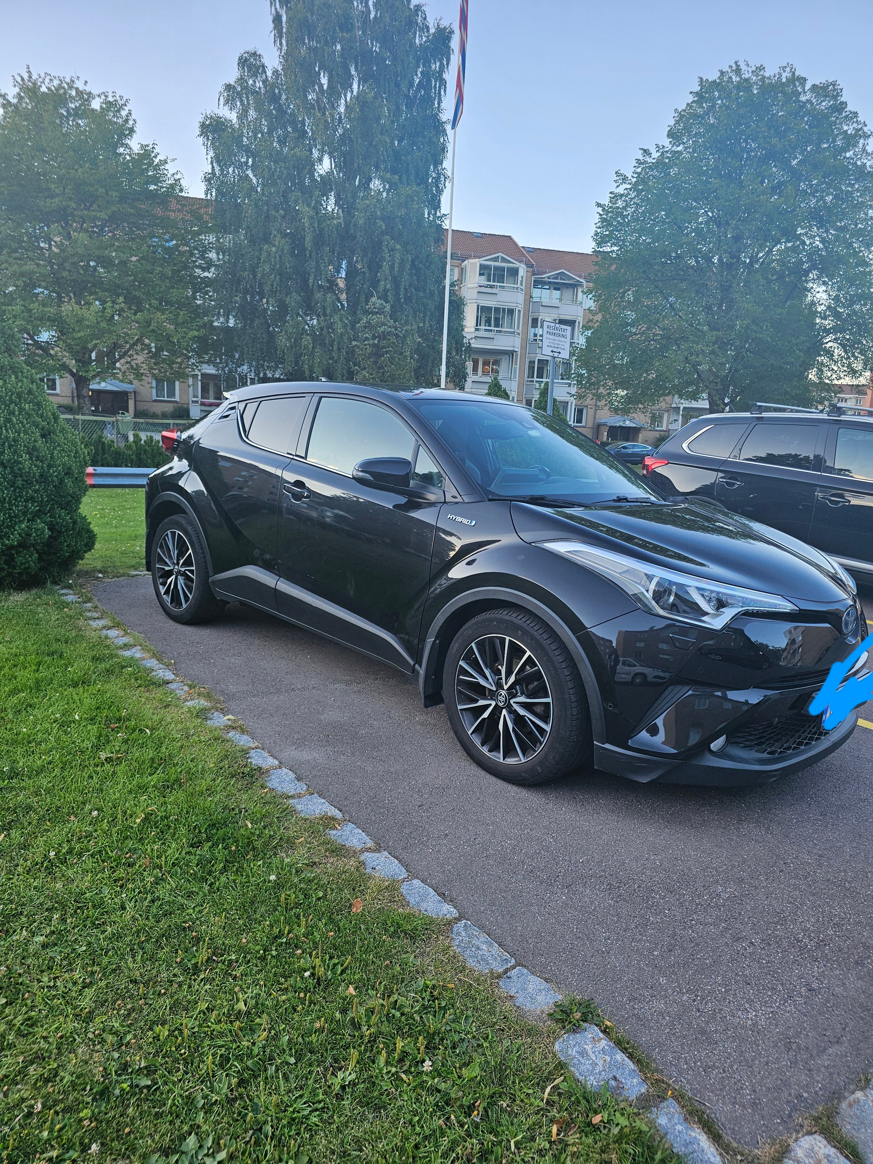 Toyota C-HR Hybrid med Ryggekamera