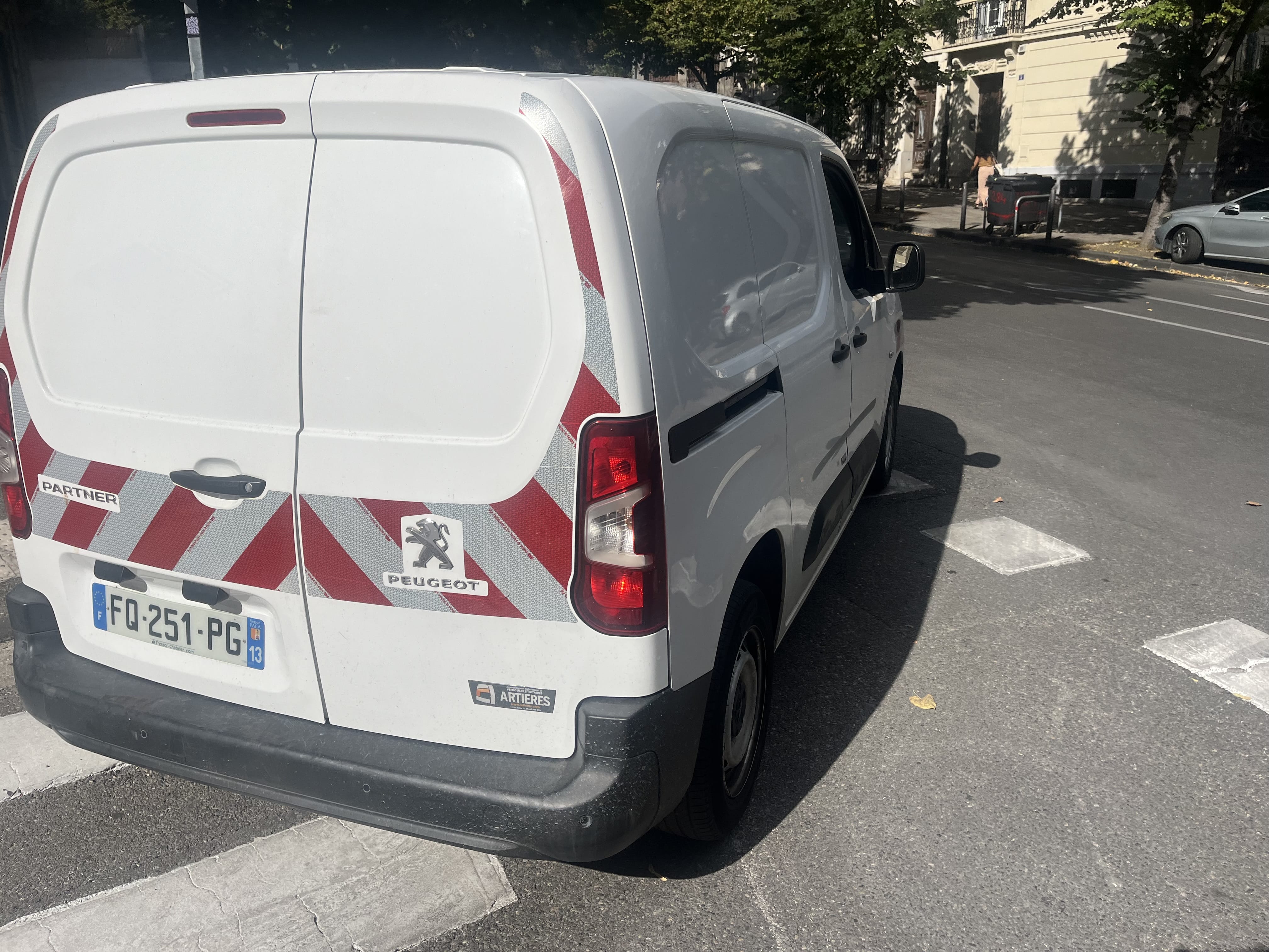 Peugeot Partner Fourgon 1,6 HDI avec Entrée audio / iPod
