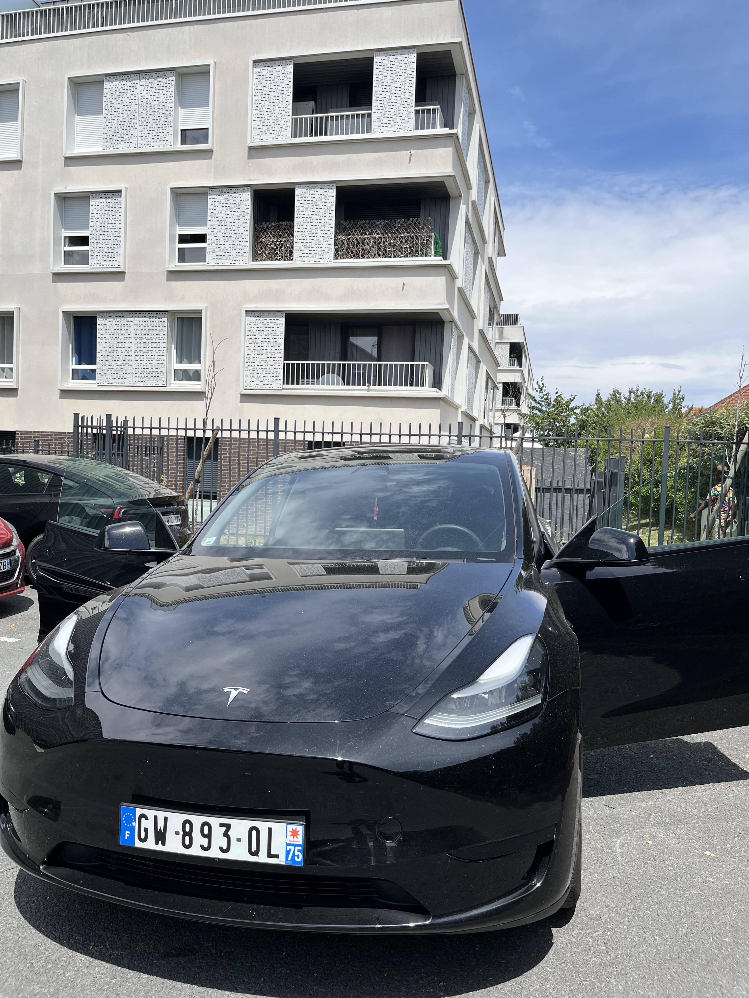 Tesla Model Y, 2024, Électrique, automatique