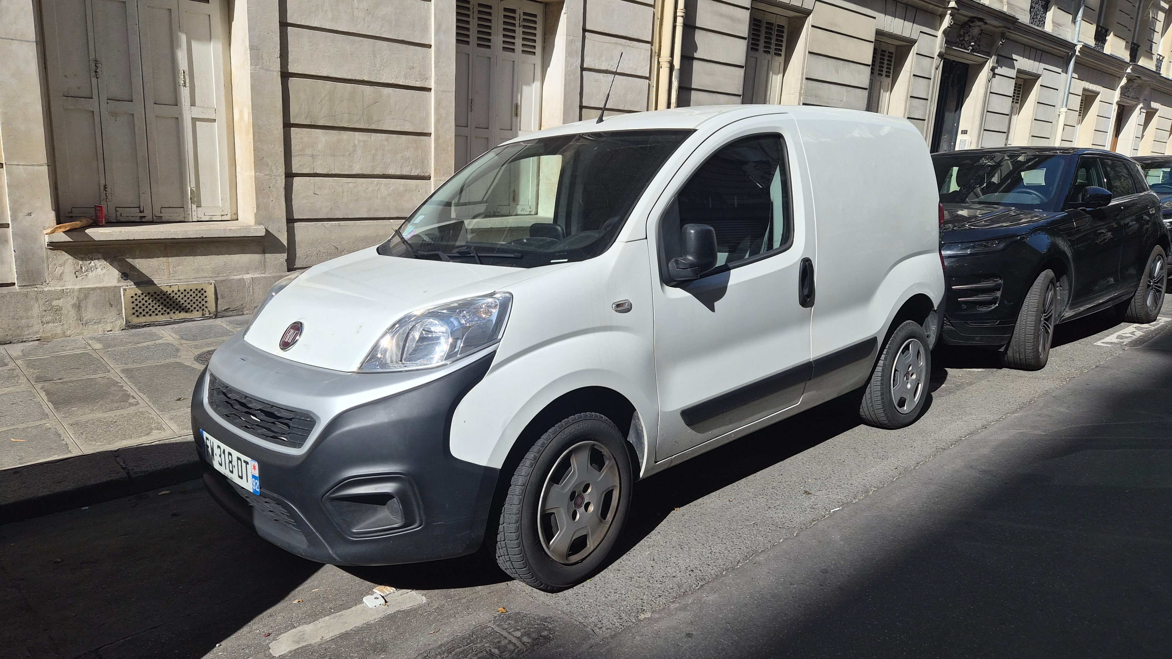 Fiat Fiorino (FW318) (Clim, Bluetooth, USB, GPS,...) #dn, 2020, Essence 95
