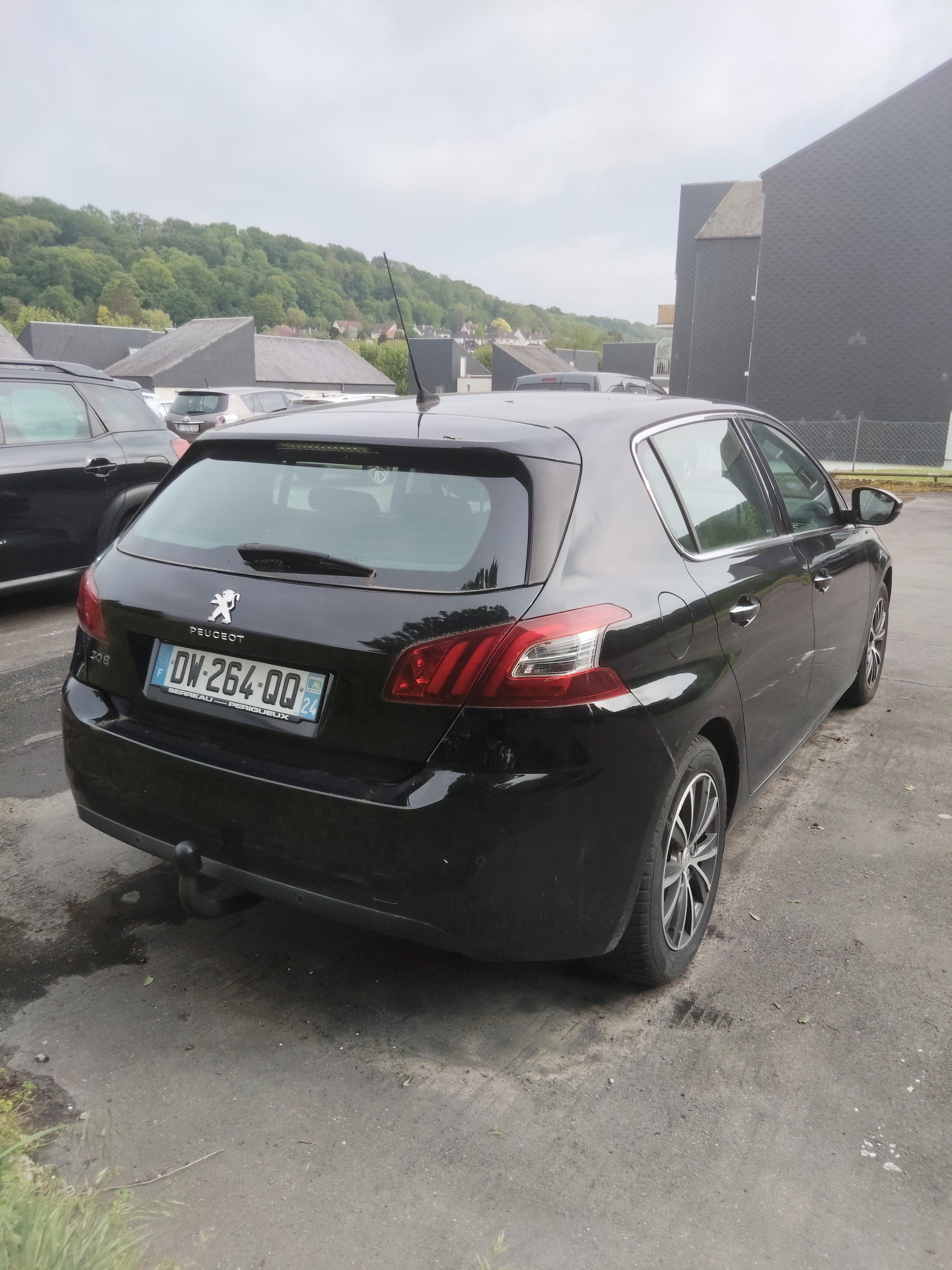 Peugeot 308 mit Navigationsgerät