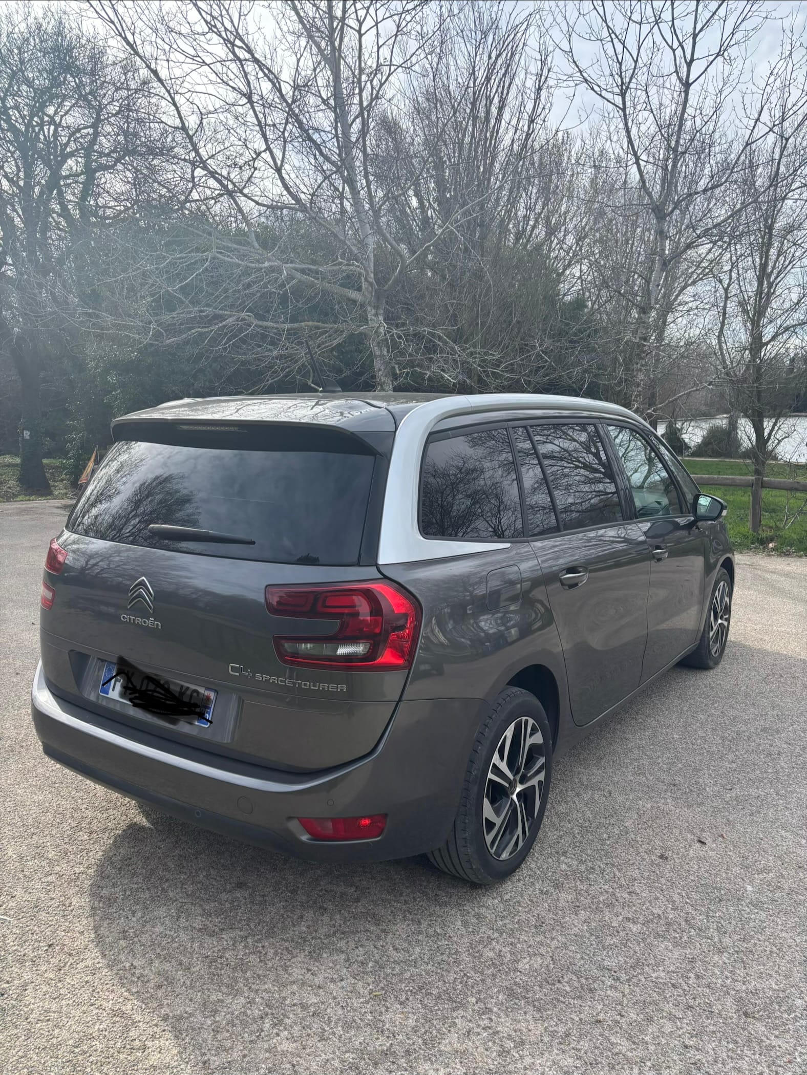 Citroen C4 Grand Spacetourer avec Caméra de recul