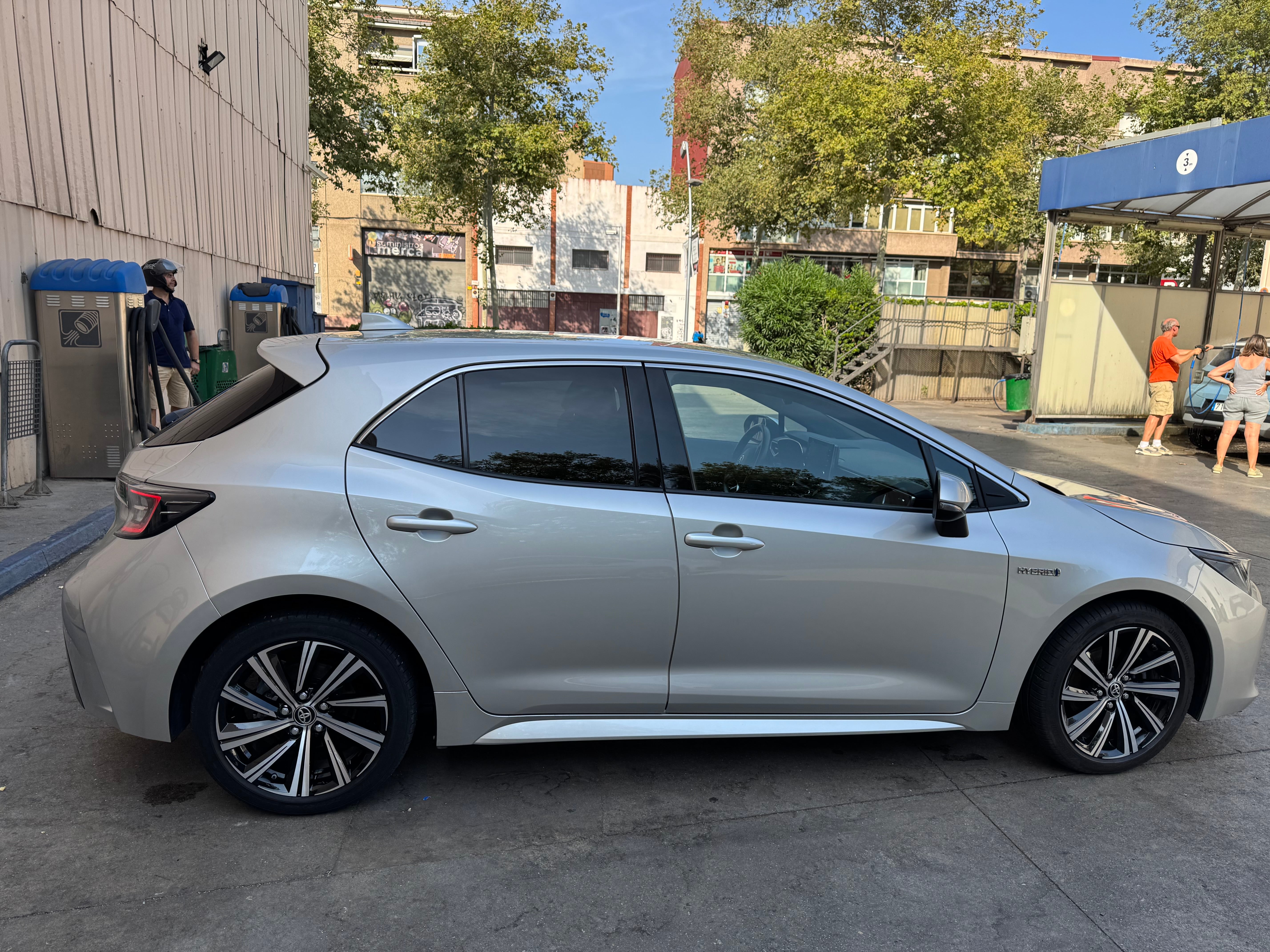 Toyota Corolla Hatchback con Aire acondicionado
