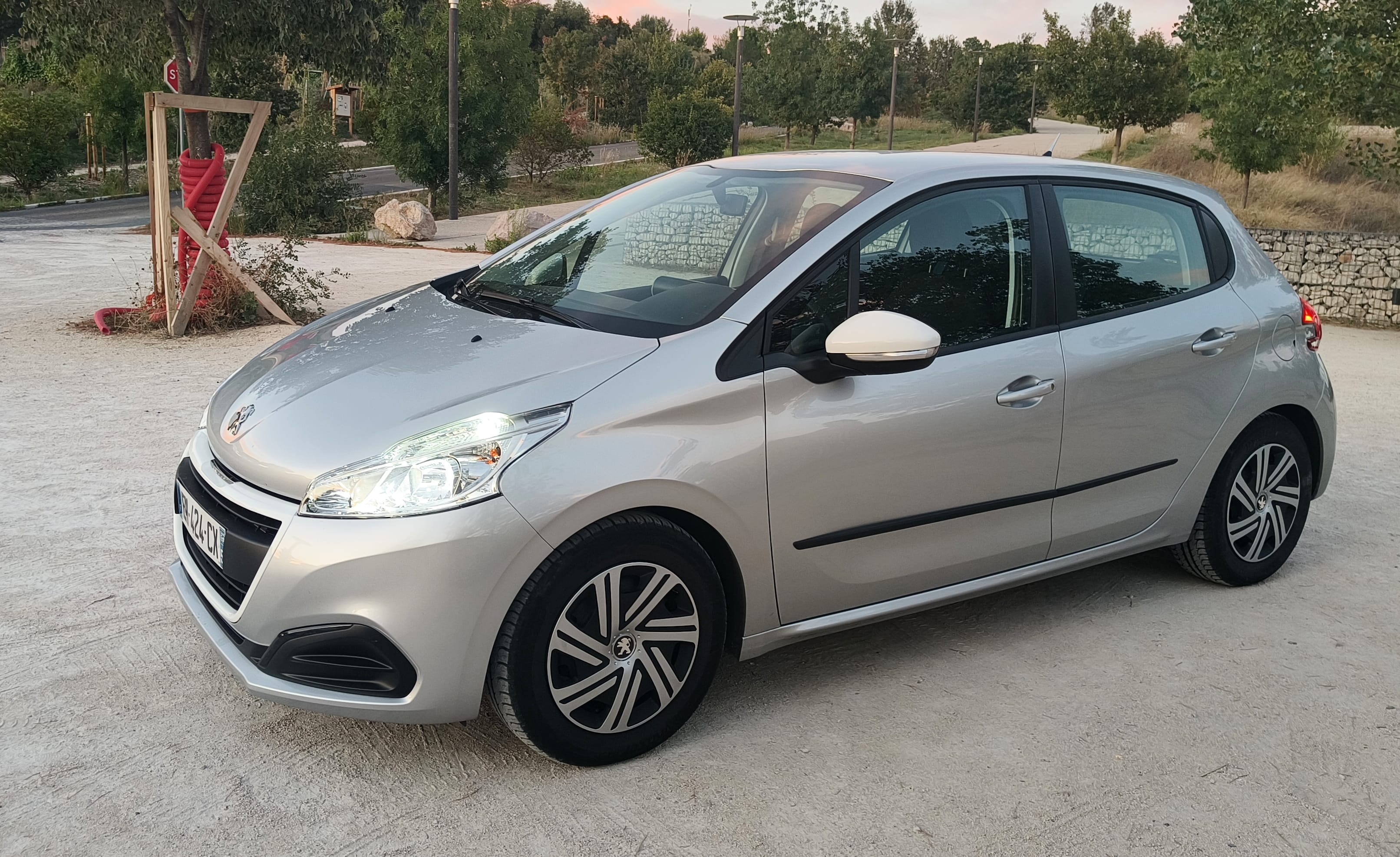Peugeot 208, 2017, Essence 95